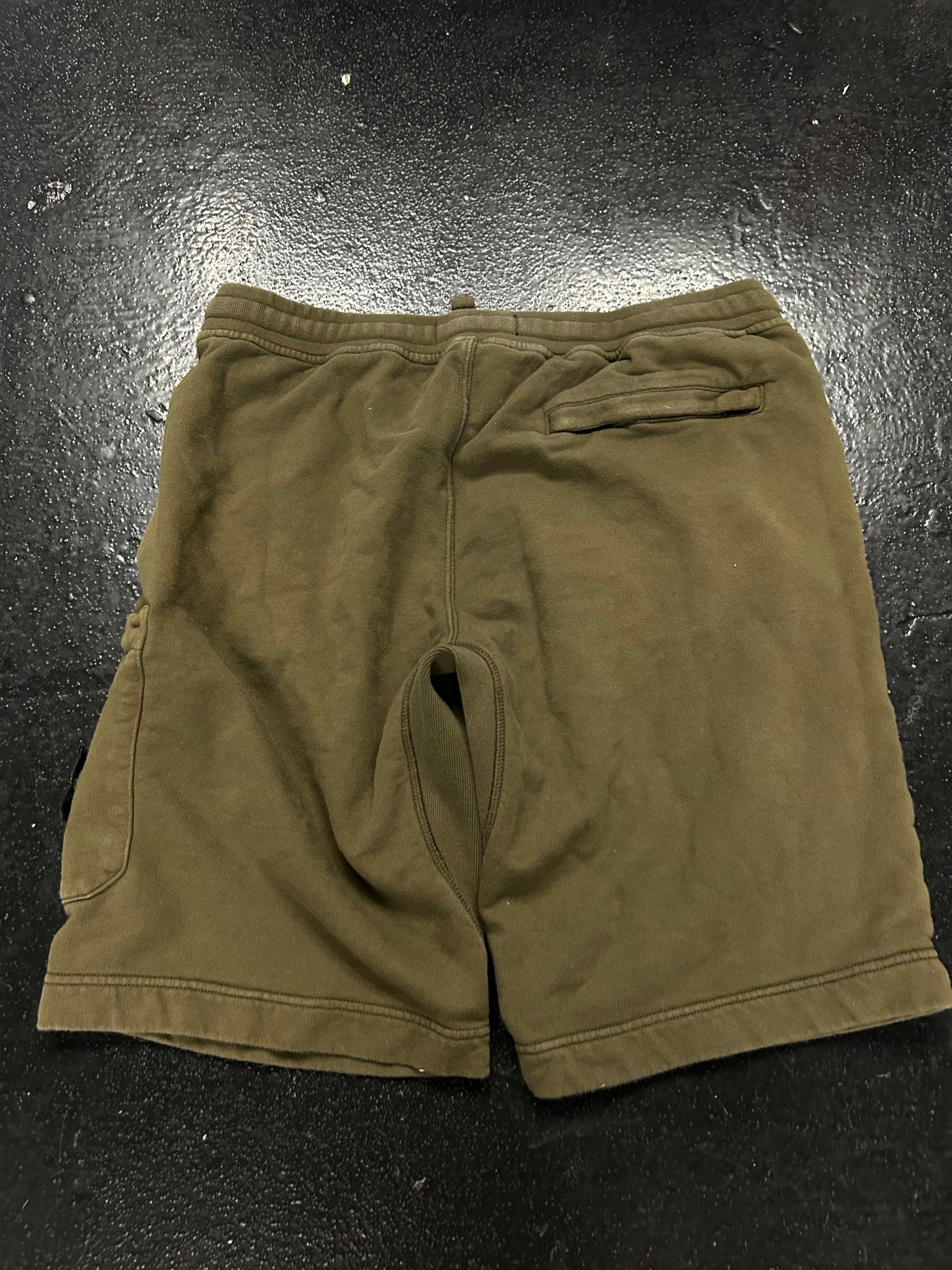 STONE ISLAND MOSS GREEN SHORTS (PRE OWNED)