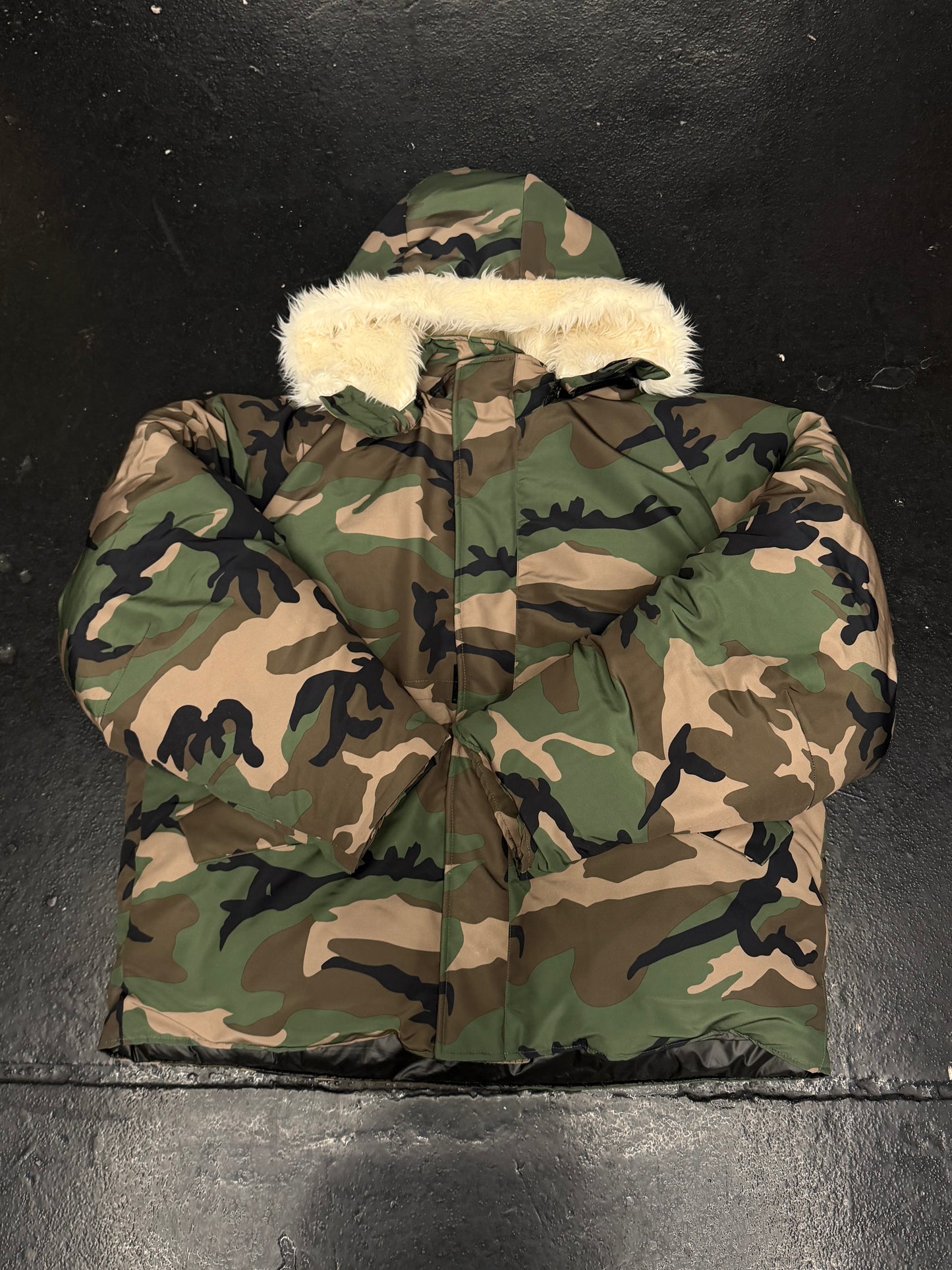 YEEZY SEASON PK-01 CAMO PARKA (PRE-OWNED)