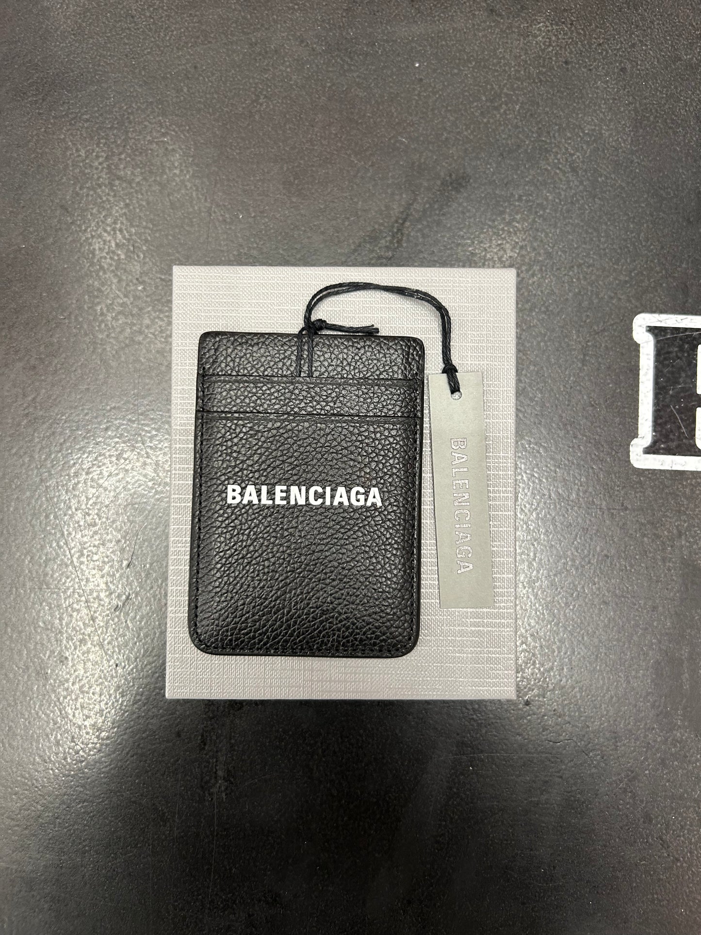 BALENCIAGA BLACK CARD HOLDER (BRAND NEW)
