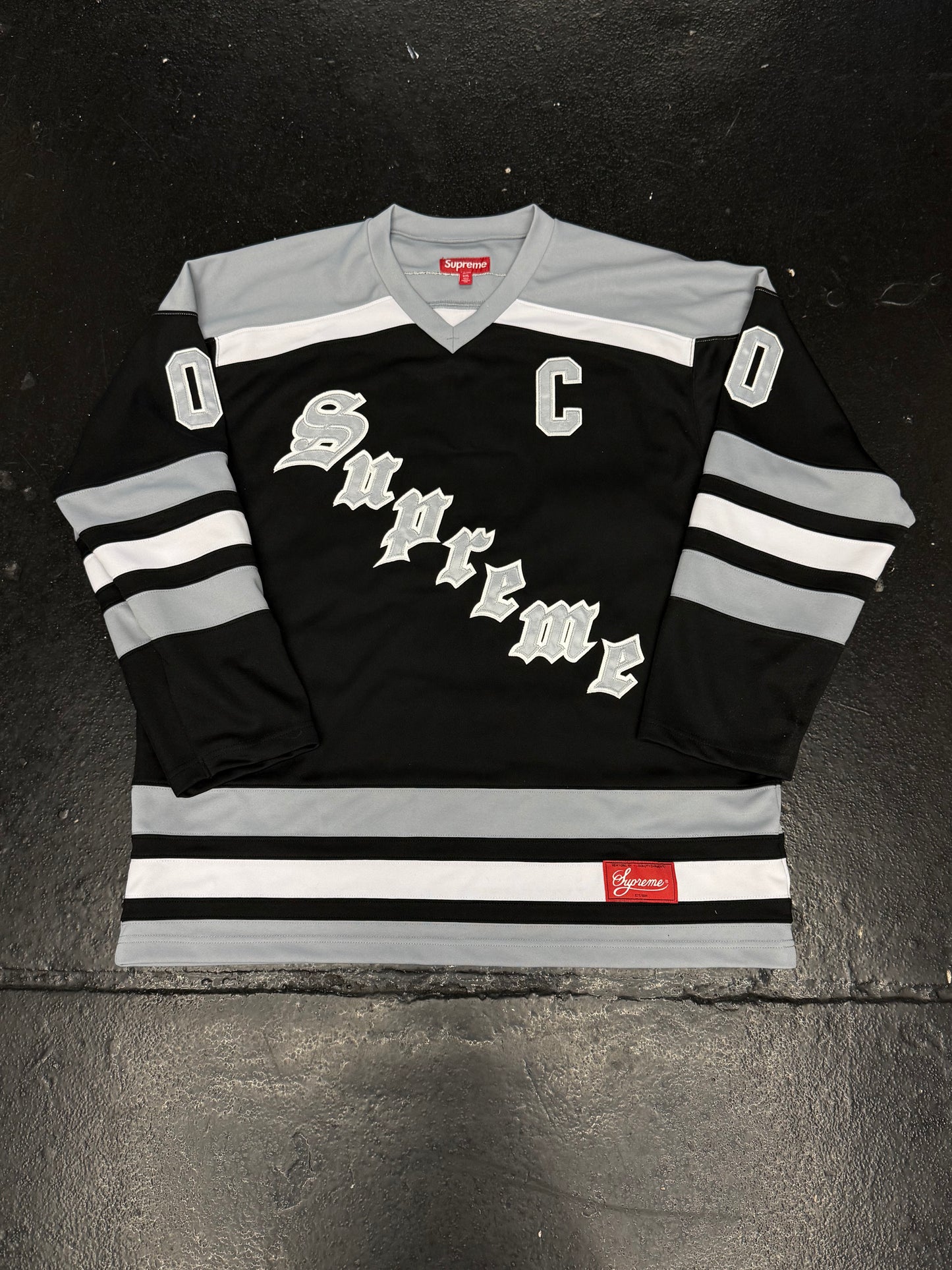 SUPREME FIRE AND ICE HOCKEY JERSEY (PRE-OWNED)