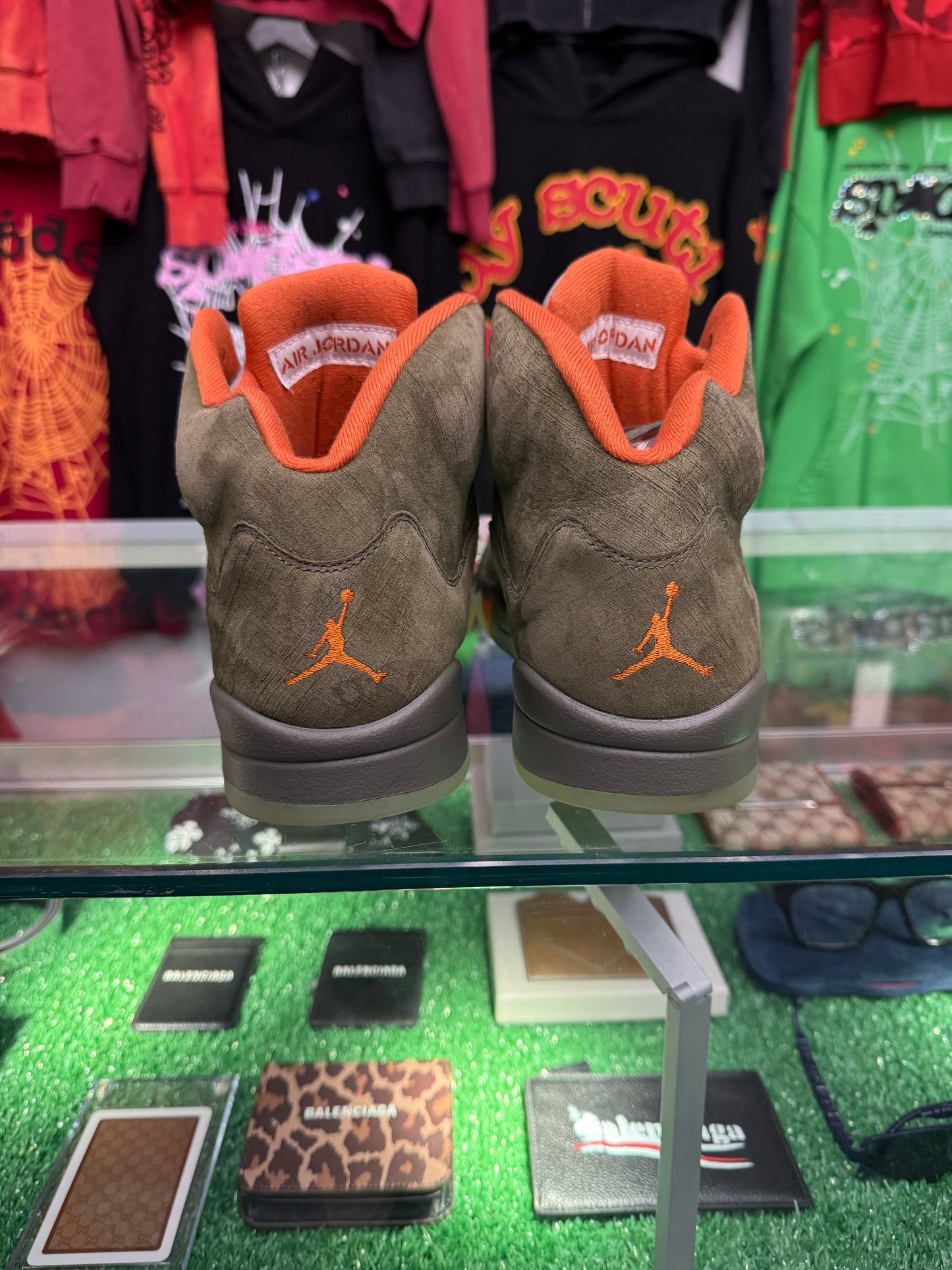 JORDAN 5 RETRO OLIVE (PRE-OWNED W/ BOX)