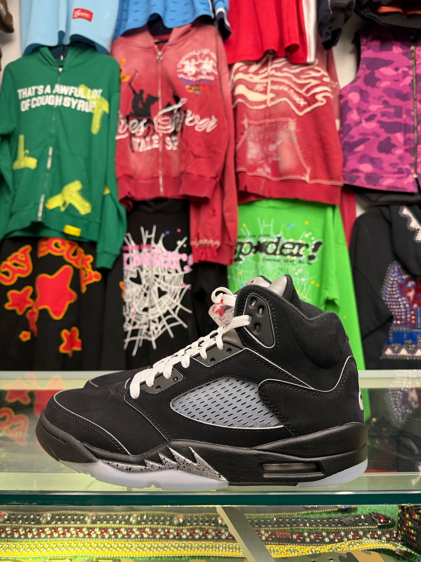 JORDAN 5 METALLIC BLACK (PRE-OWNED W/ BOX)