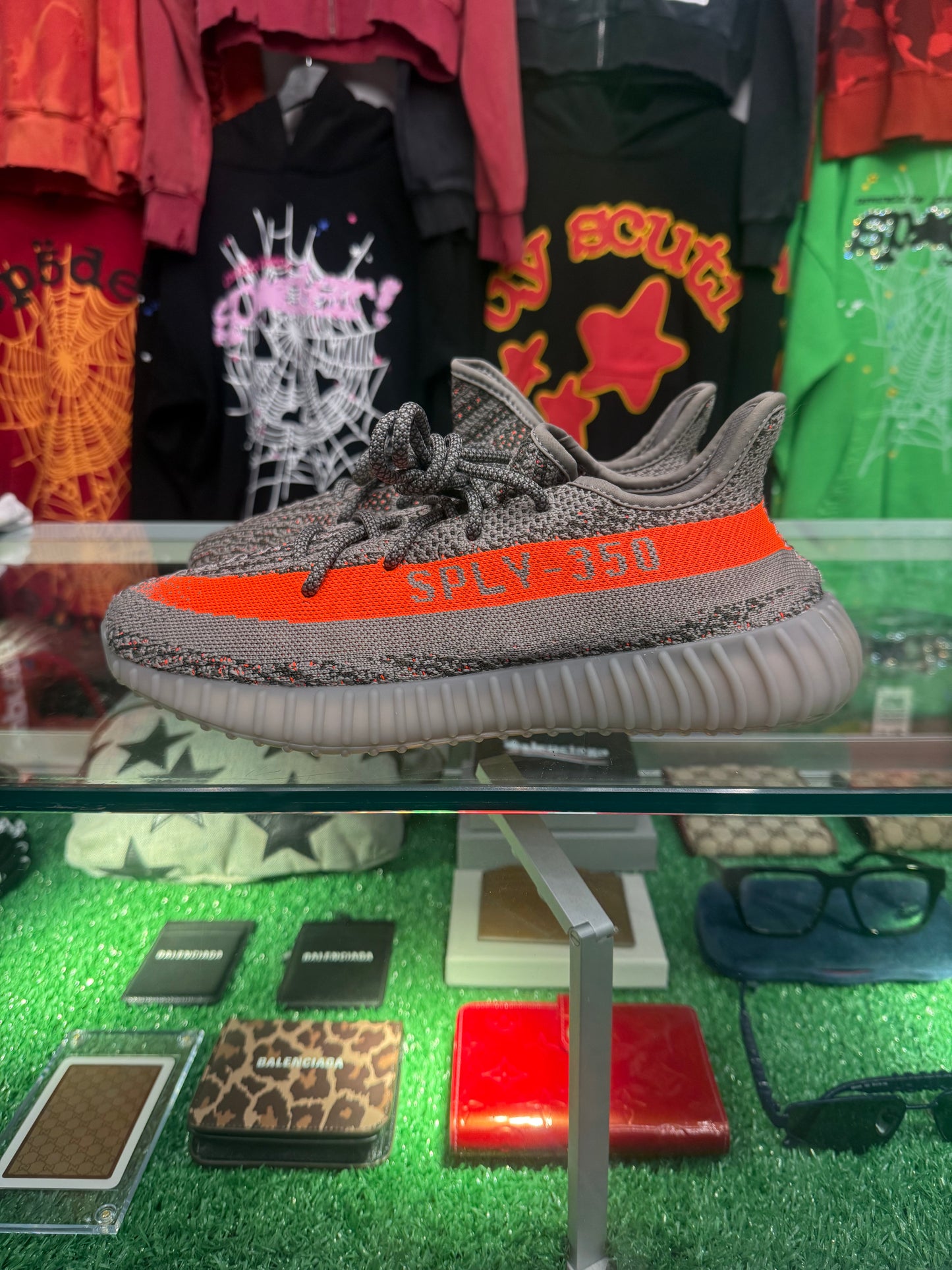 ADIDAS YEEZY 350 V2 BELUGA REFLECTIVE (PRE-OWNED W/ BOX)