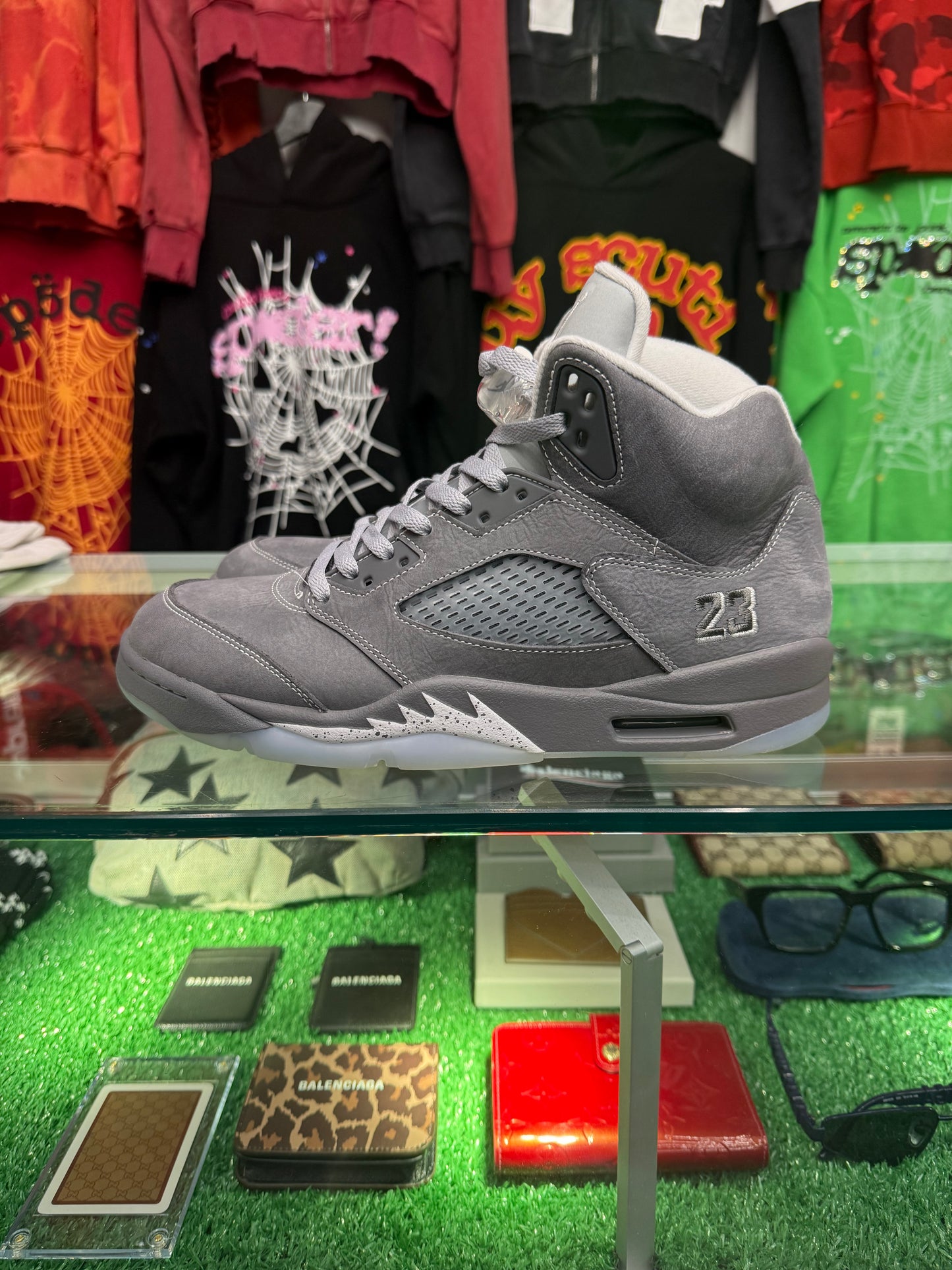 JORDAN 5 RETRO WOLF GREY (PRE-OWNED W/ BOX)