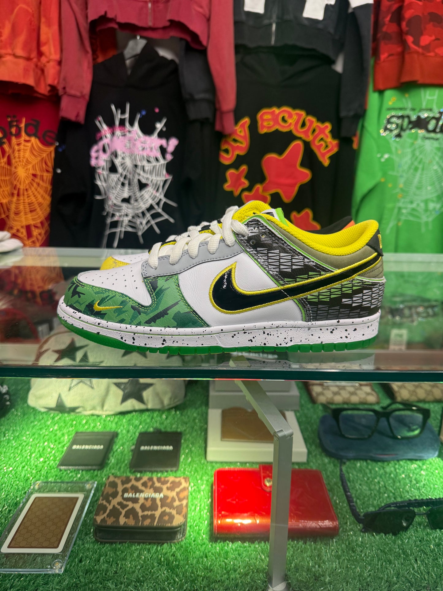 NIKE DUNK LOW WHAT THE DUCK UNIVERSITY OF OREGON PE (PRE-OWNED W/ BOX)