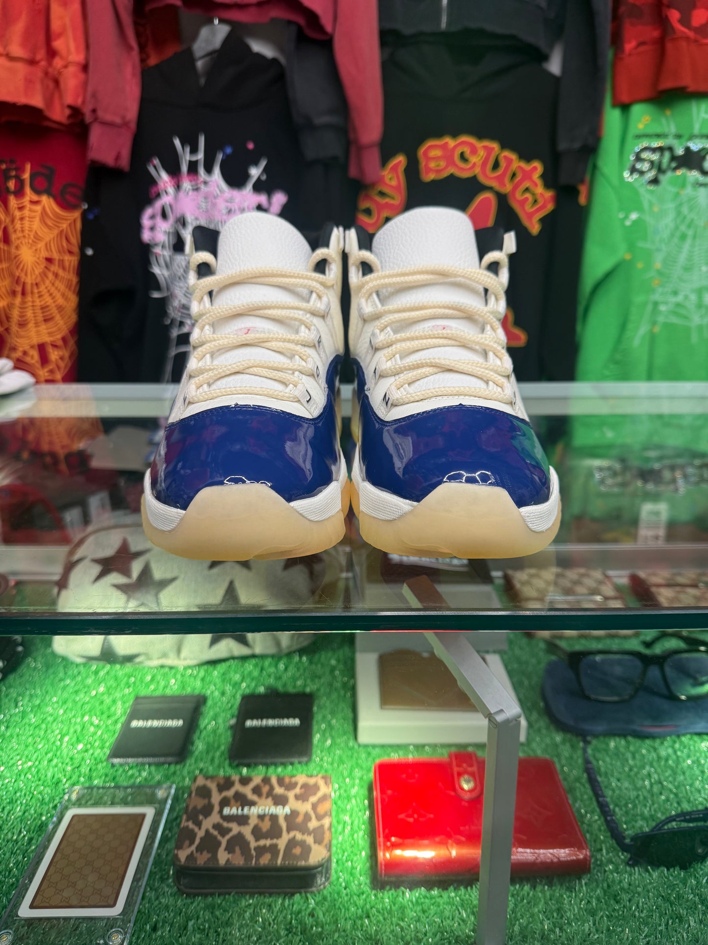 JORDAN 11 RETRO RARE AIR (PRE-OWNED W/ BOX)