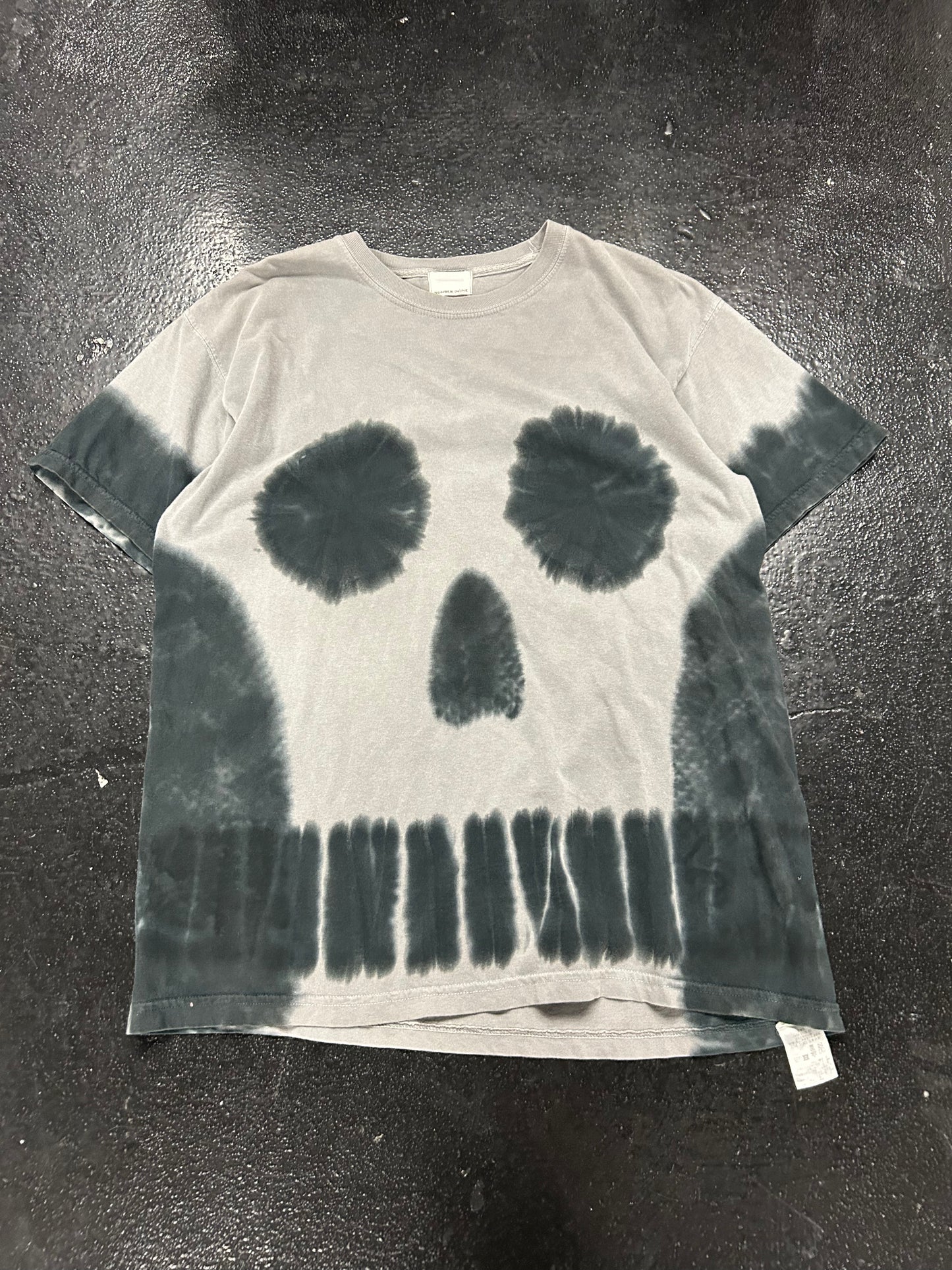NUMBER NINE TYEDYE SKULL TEE (PRE OWNED)