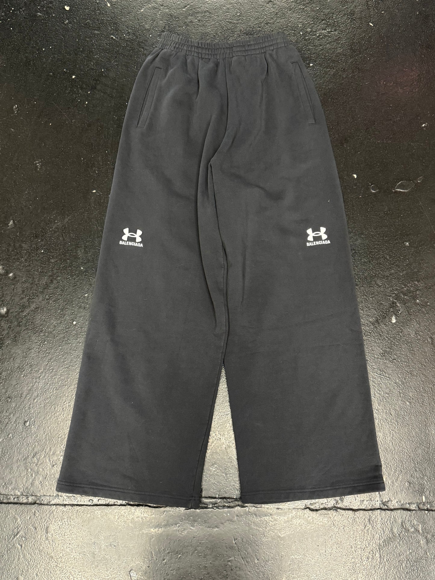 BALENCIAGA X UNDER ARMOR BAGGY SWEATPANTS (PRE-OWNED)