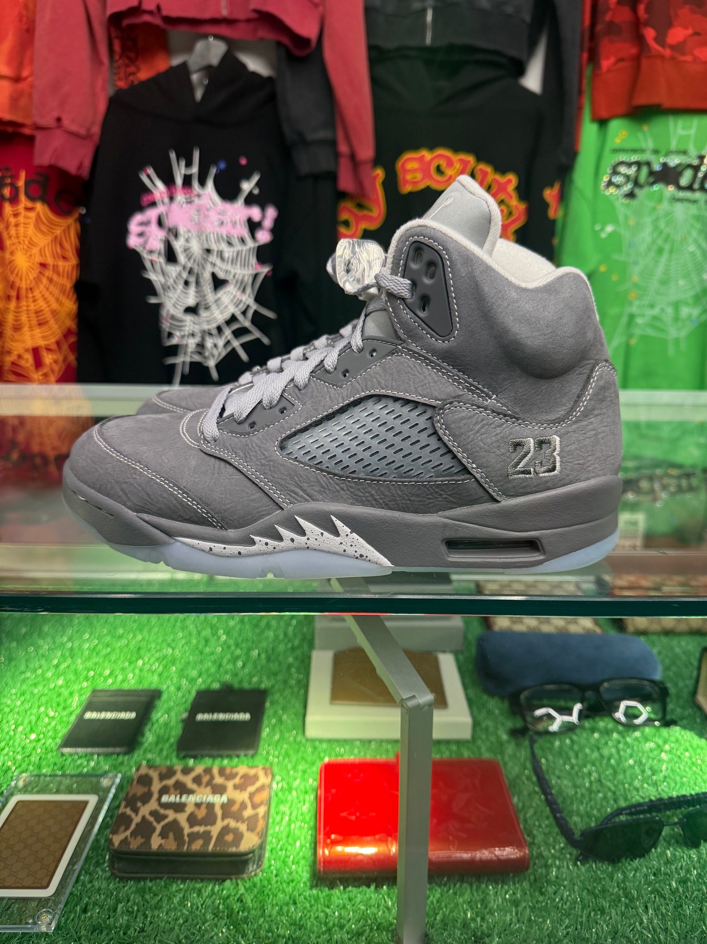 JORDAN 5 RETRO WOLF GREY (PRE-OWNED W/ BOX)