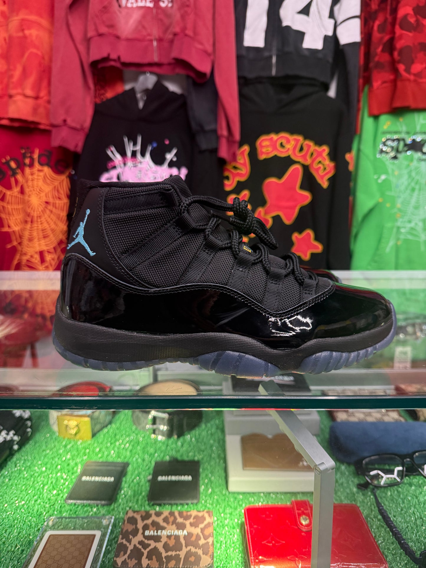 JORDAN RETRO 11 GAMMA BLUE (PRE-OWNED W/ BOX)