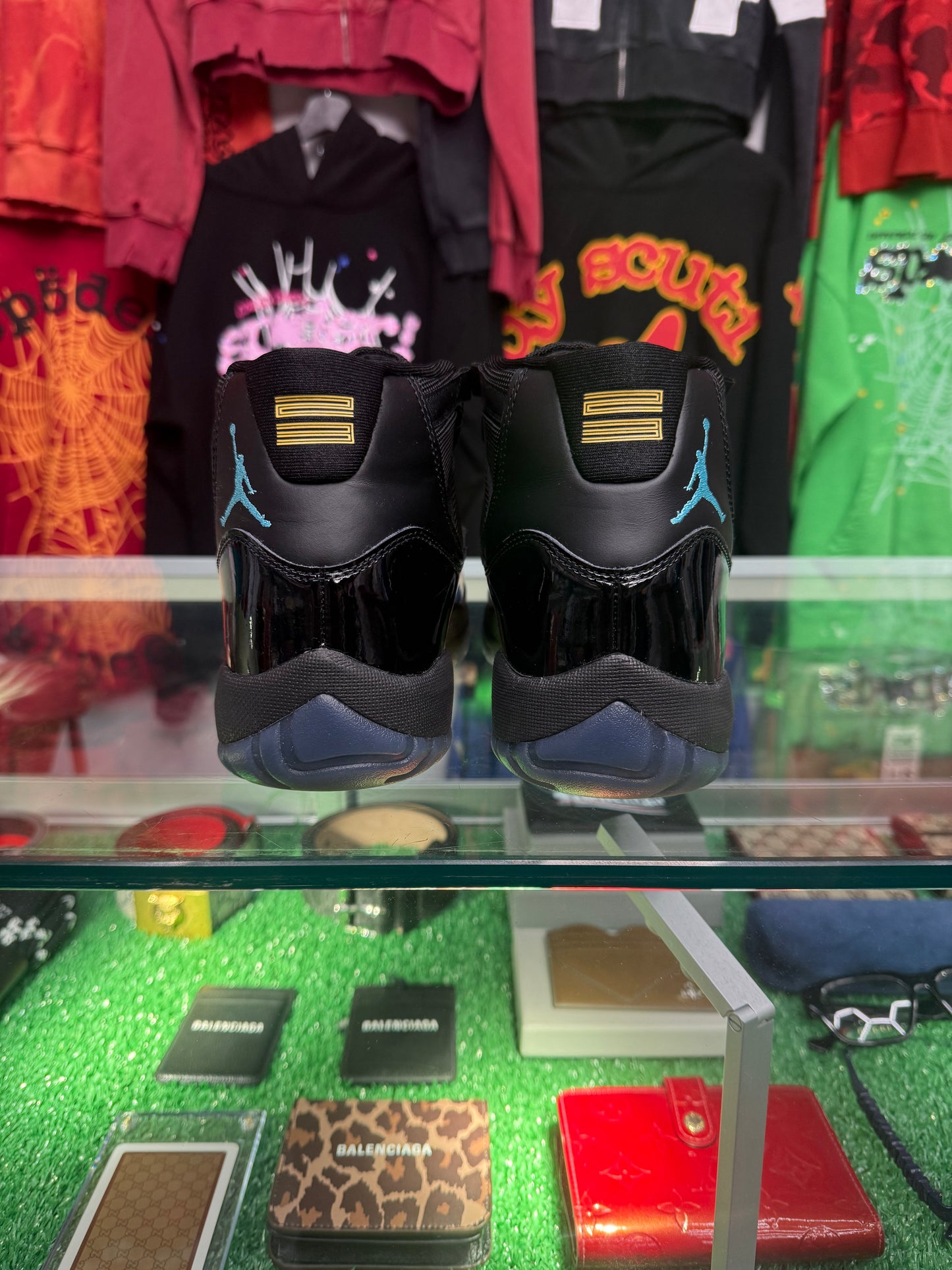 JORDAN RETRO 11 GAMMA BLUE (PRE-OWNED W/ BOX)