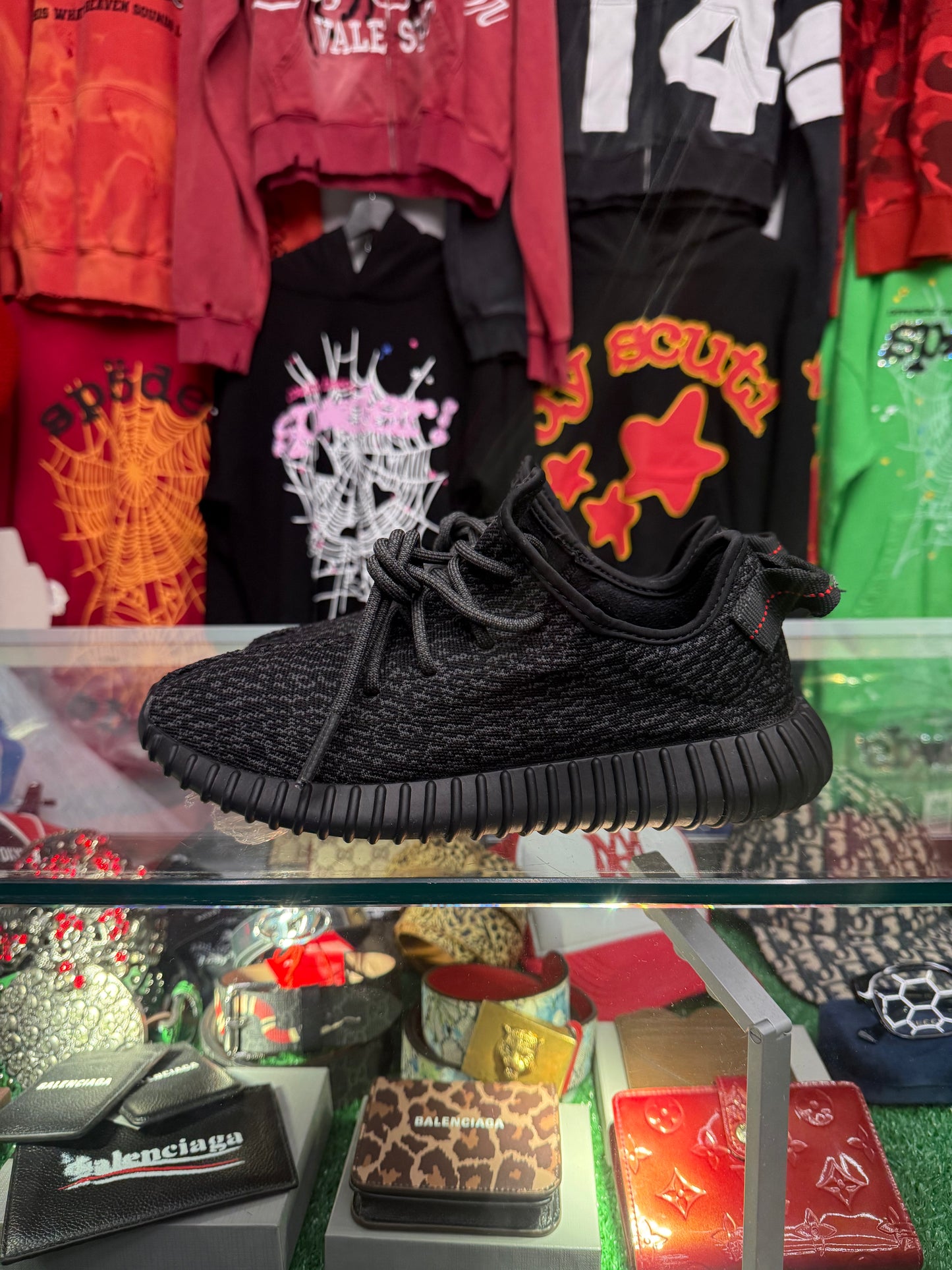 ADIDAS YEEZY BOOST PIRATE BLACK (PRE-OWNED W/ BOX)