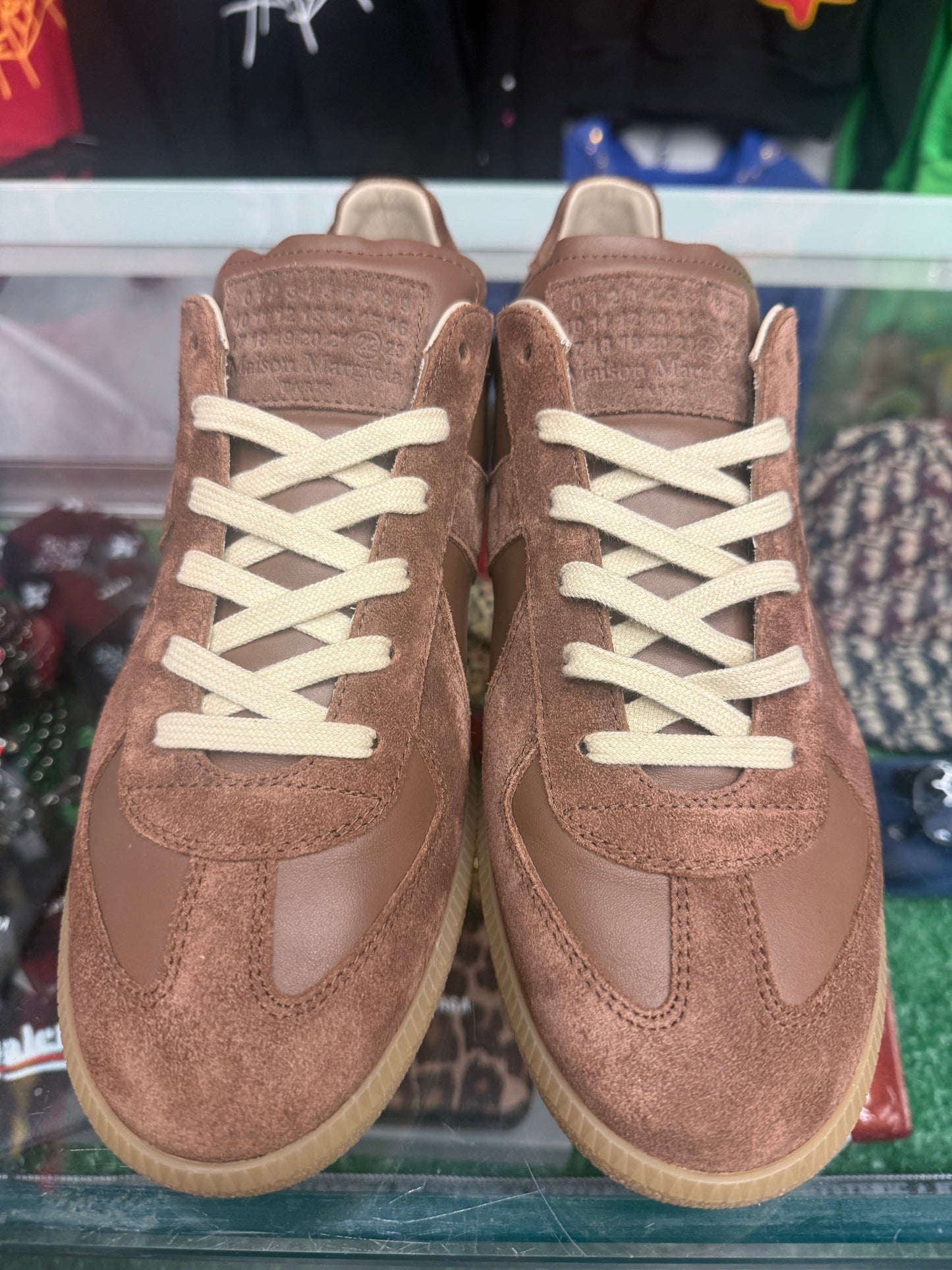 MAISON MARGIELA REPLICA BROWN (PRE-OWNED W/ BOX)
