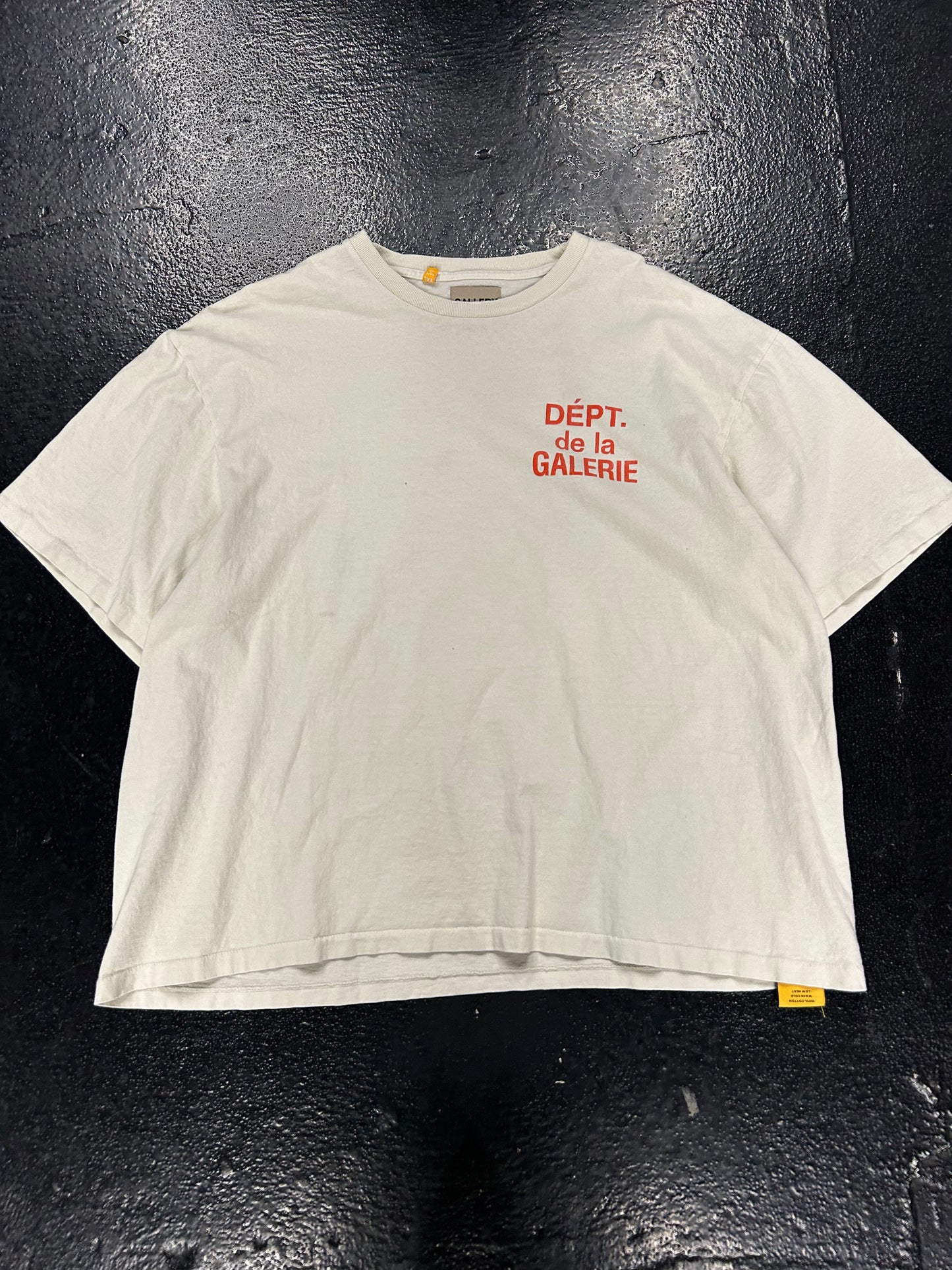 GALLERY DEPARTMENT CREAM ORANGE TEE (PRE-OWNED)
