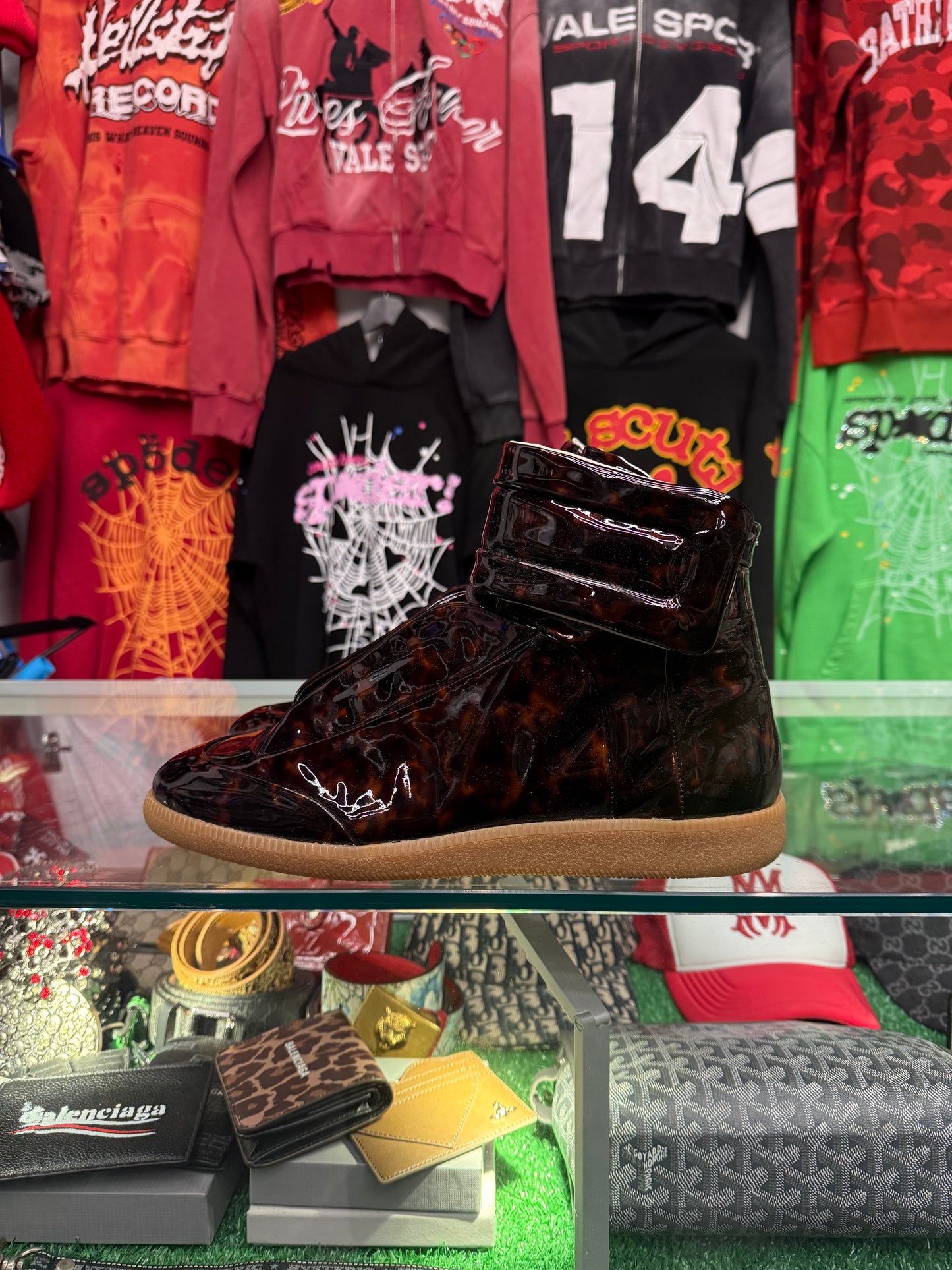 MAISON MARGIELA FUTURE TORTOISE SHELL SNEAKER (PRE-OWNED W/ BOX)