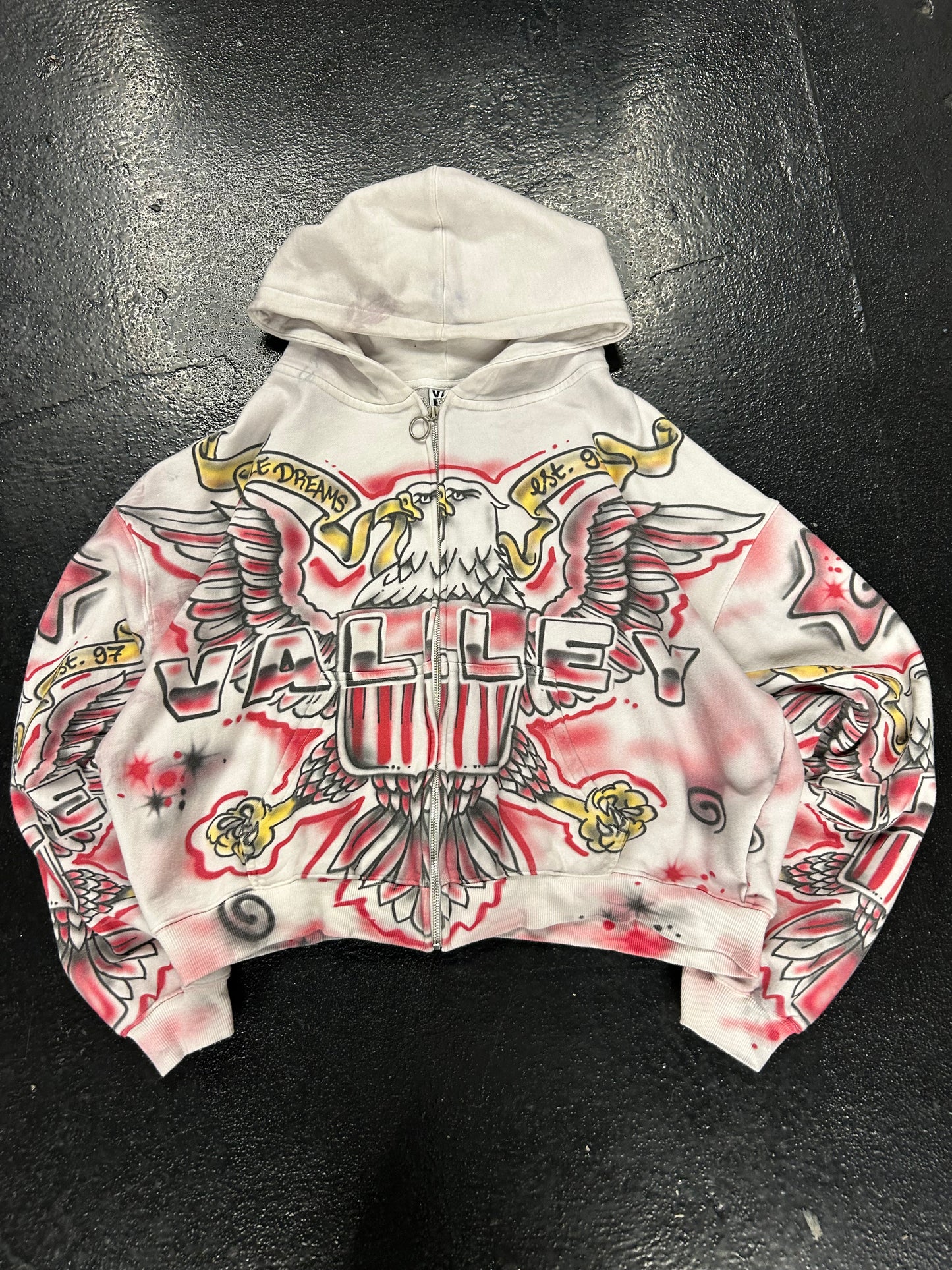 VALE VALLEY USA EAGLE WHITE PINK ZIP UP (PRE-OWNED)