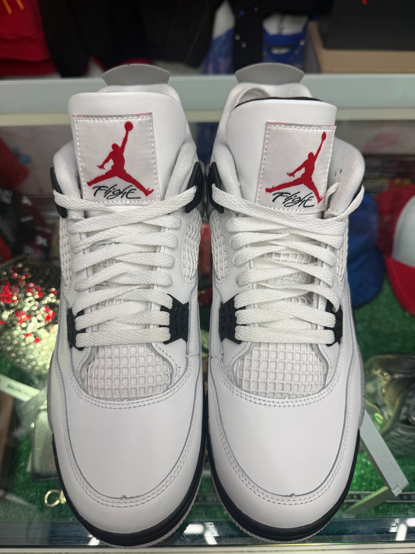 JORDAN 4 RETRO WHITE CEMENT (PRE-OWNED W/ BOX)