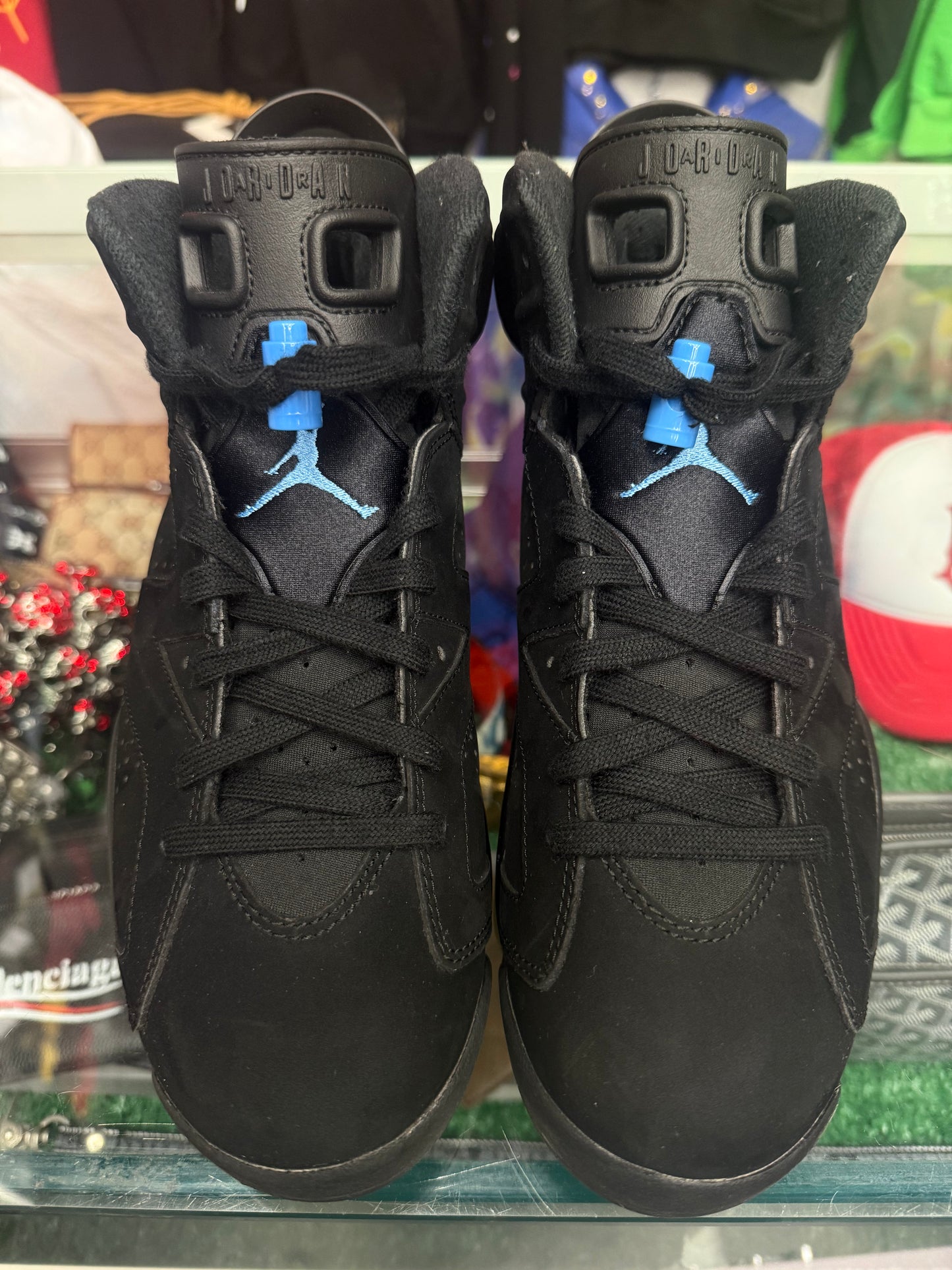 AIR JORDAN RETRO 4 UNC (PRE-OWNED W/ BOX)