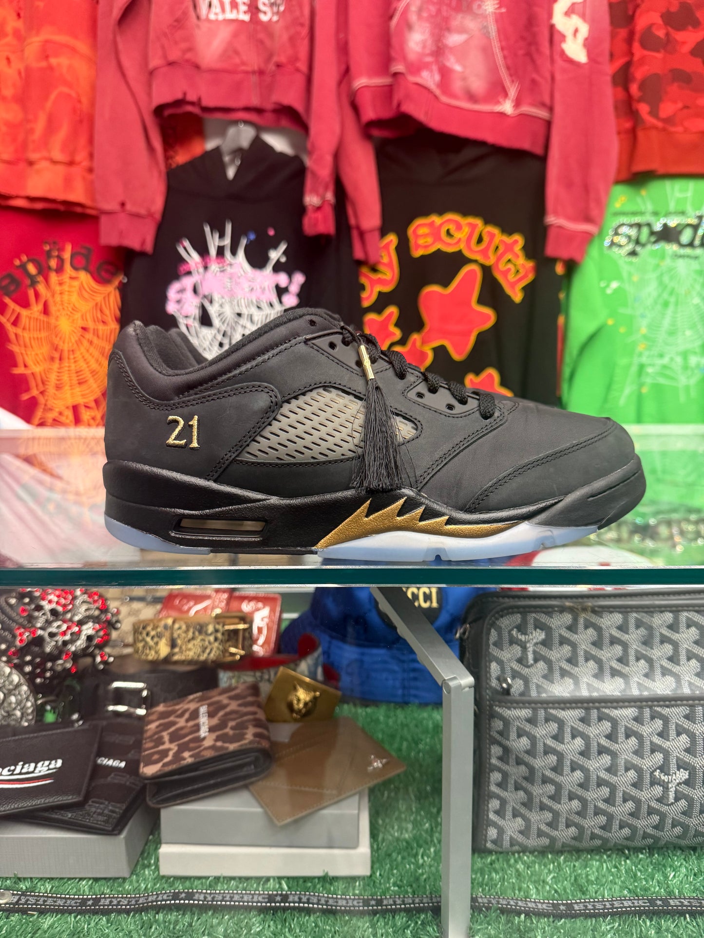 AIR JORDAN 5 LOW CLASS OF 2021 (PRE-OWNED W/ BOX)