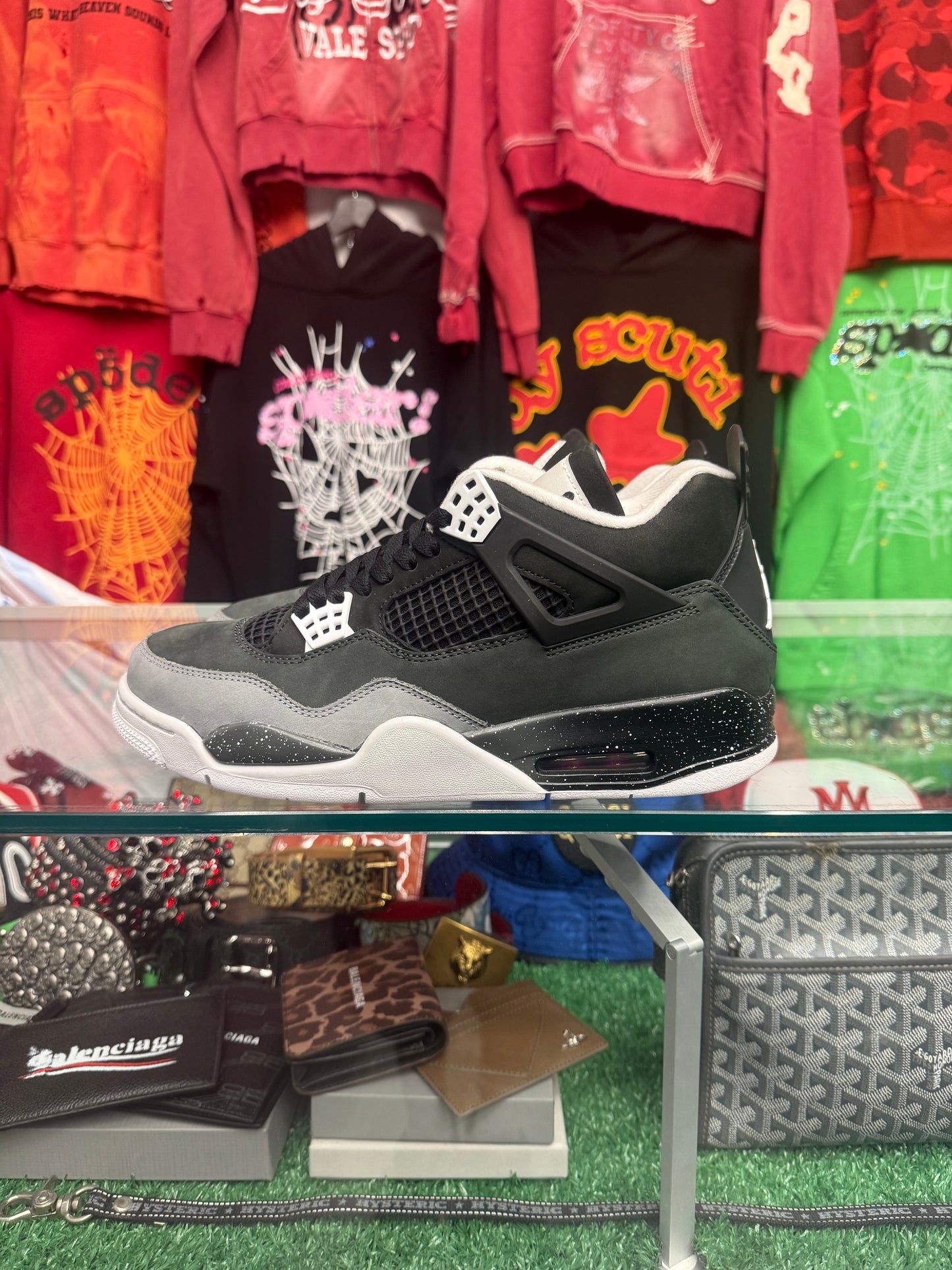 AIR JORDAN 4 RETRO FEAR (PRE-OWNED W/ BOX)