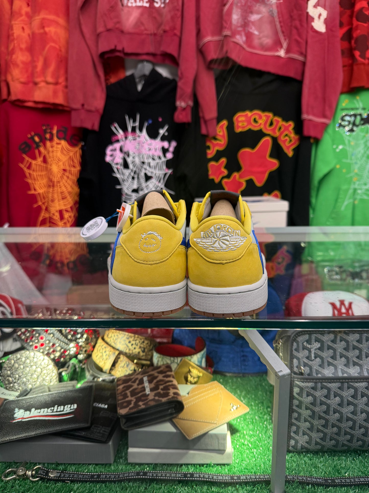 JORDAN 1 LOW CANARY (BRAND NEW)