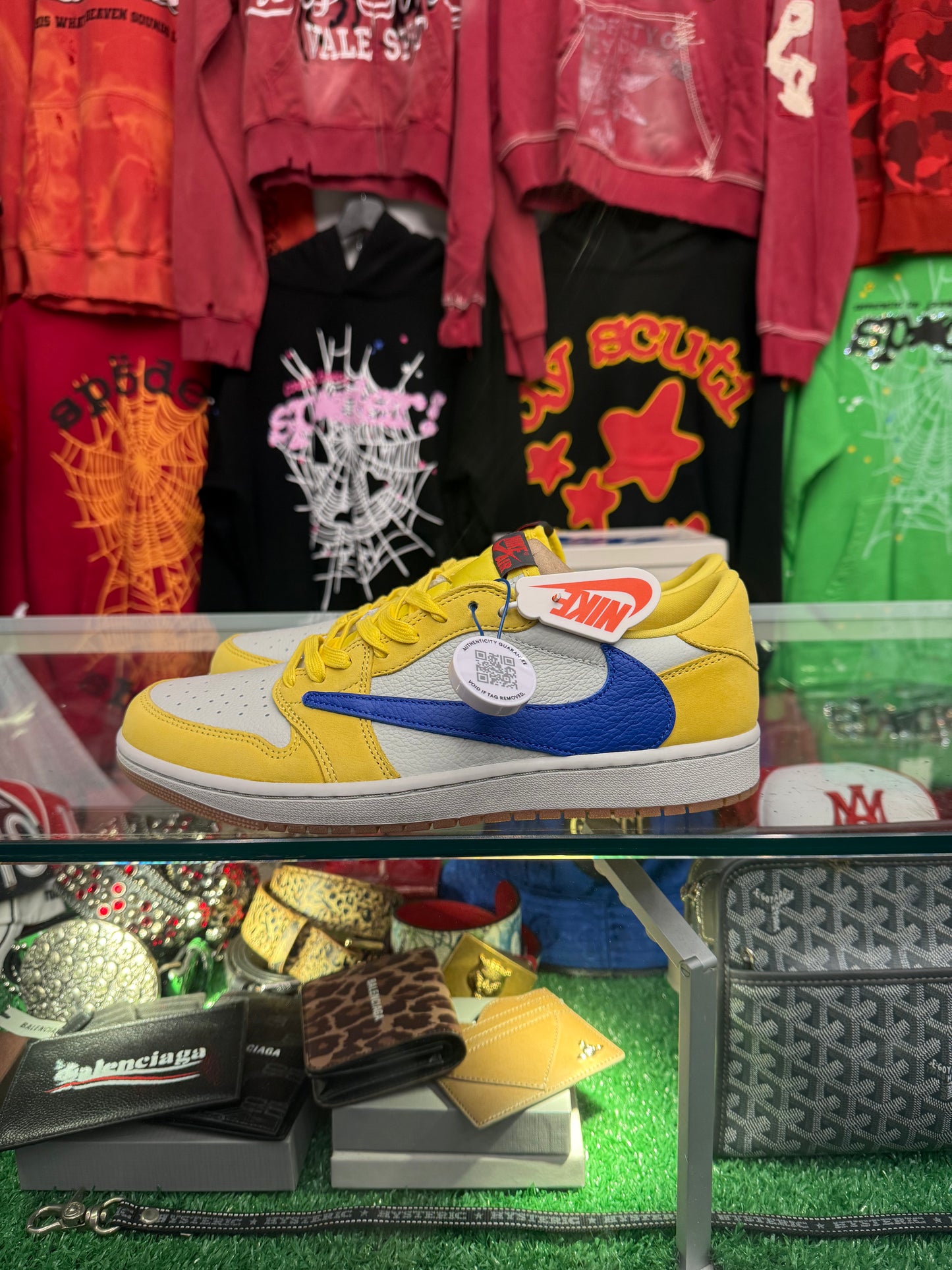 JORDAN 1 LOW CANARY (BRAND NEW)