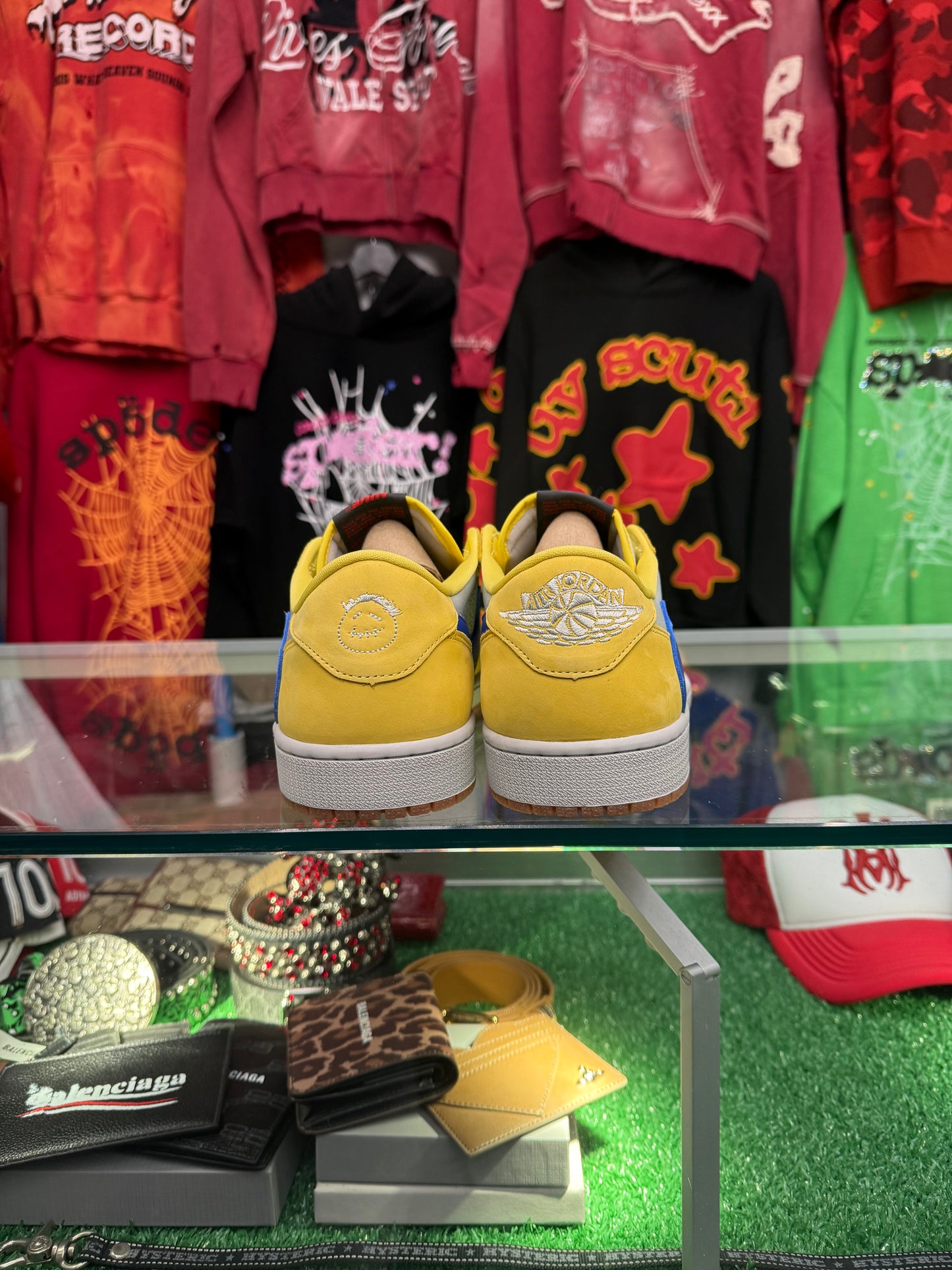 JORDAN 1 LOW CANARY (BRAND NEW)