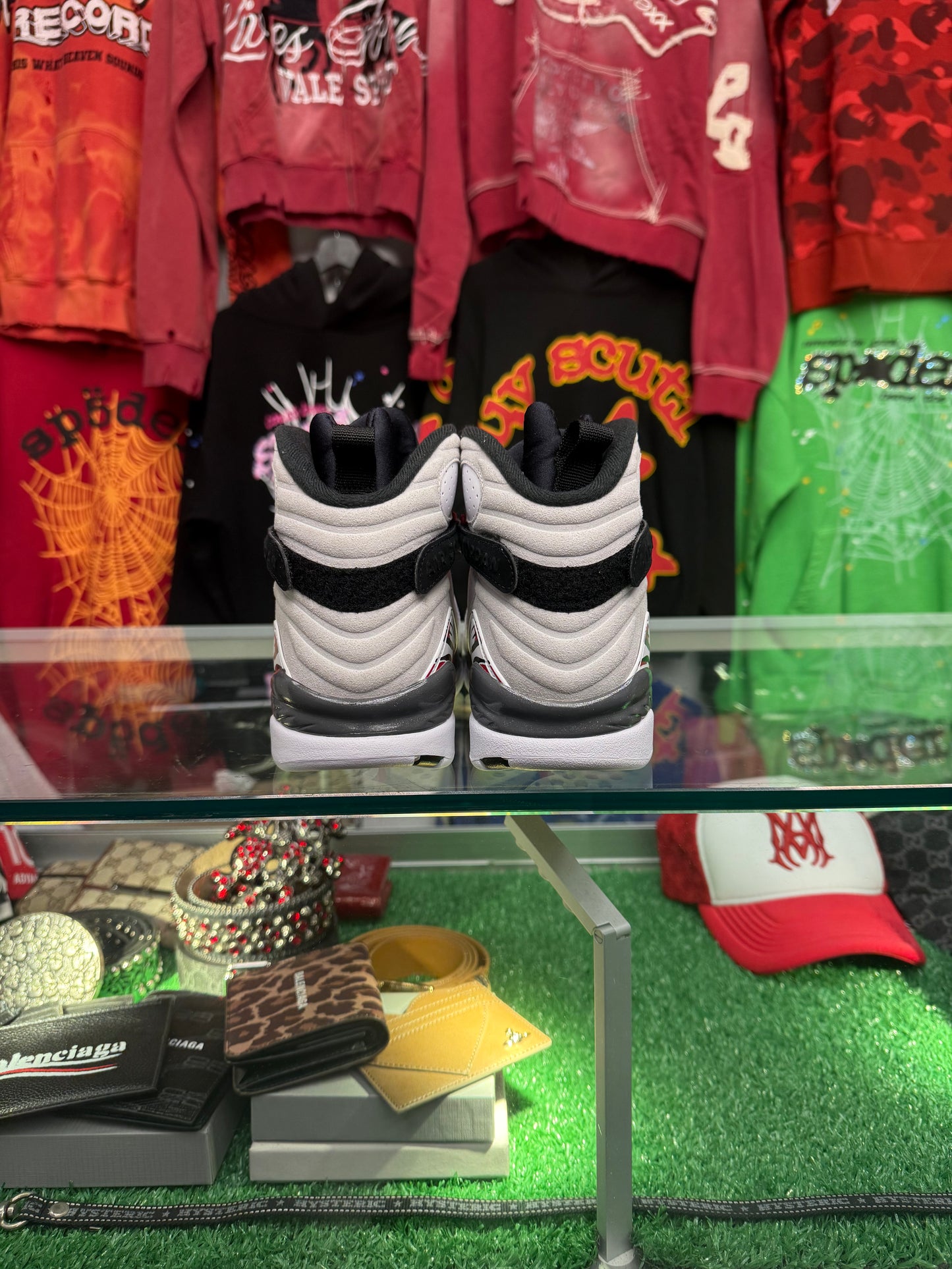JORDAN 8 BUGS BUNNY (PRE-OWNED NO BOX)