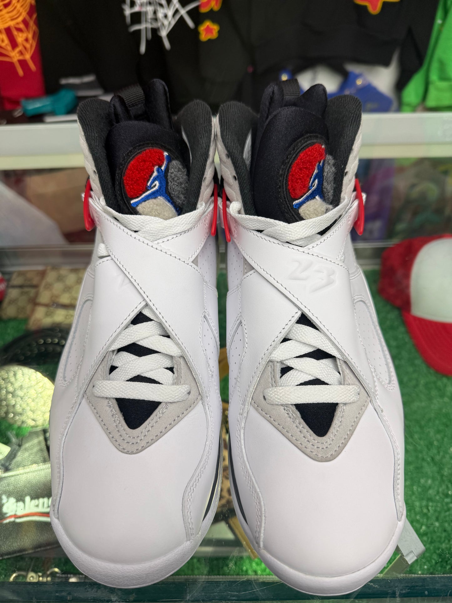JORDAN 8 BUGS BUNNY (PRE-OWNED NO BOX)