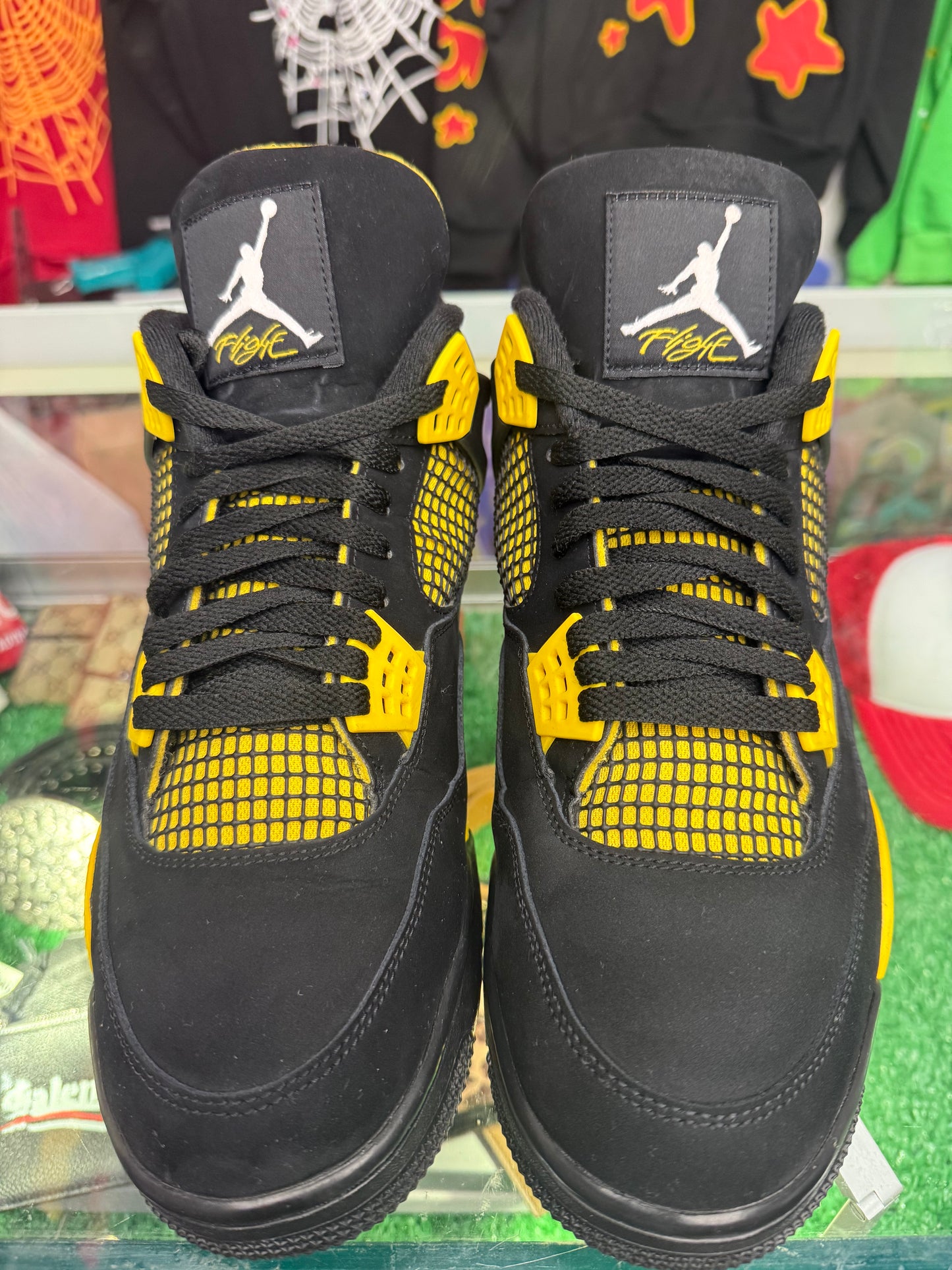 JORDAN 4 THUNDER (PRE-OWNED W/ BOX)