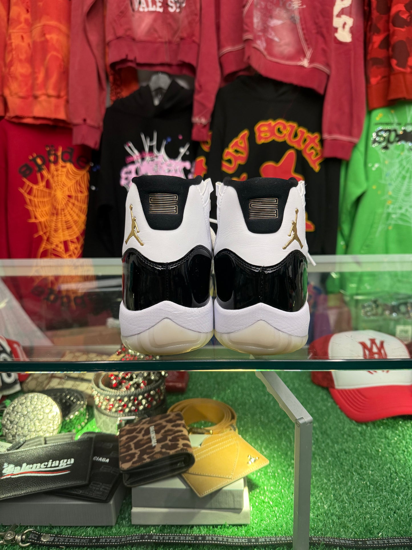 JORDAN 11 GRATITUDE (PRE-OWNED W/ BOX)