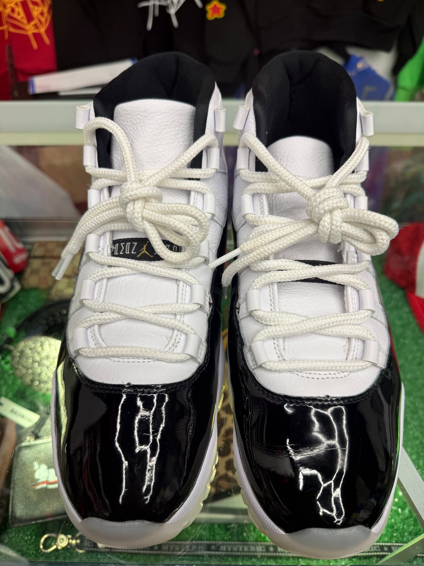 JORDAN 11 GRATITUDE (PRE-OWNED W/ BOX)