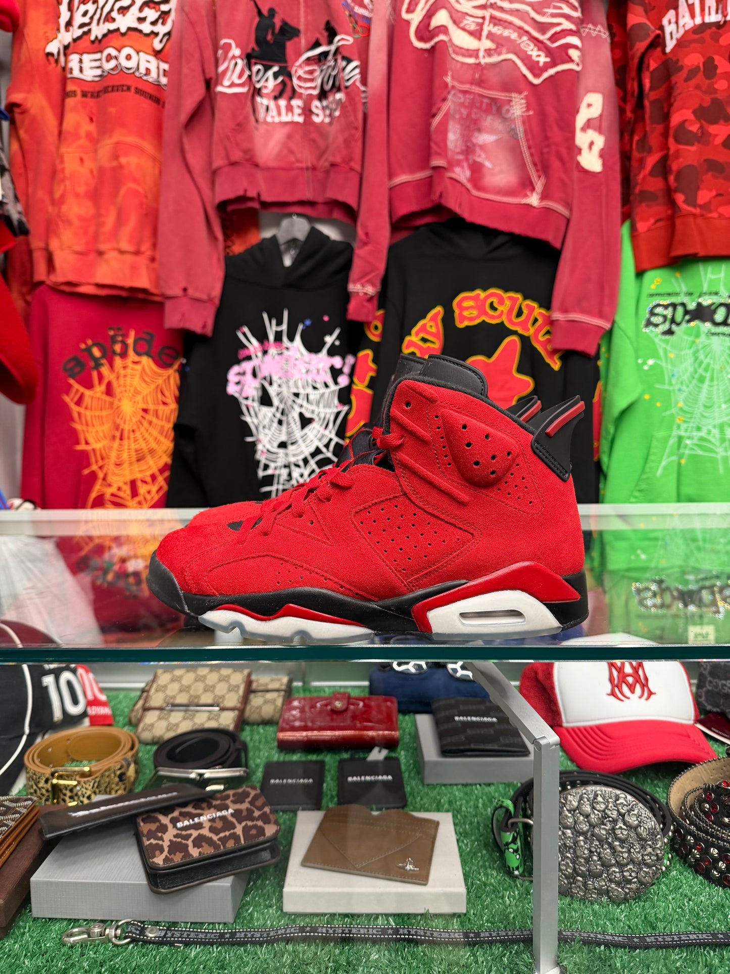 JORDAN 6 TORO BRAVO (PRE-OWNED W/ BOX)
