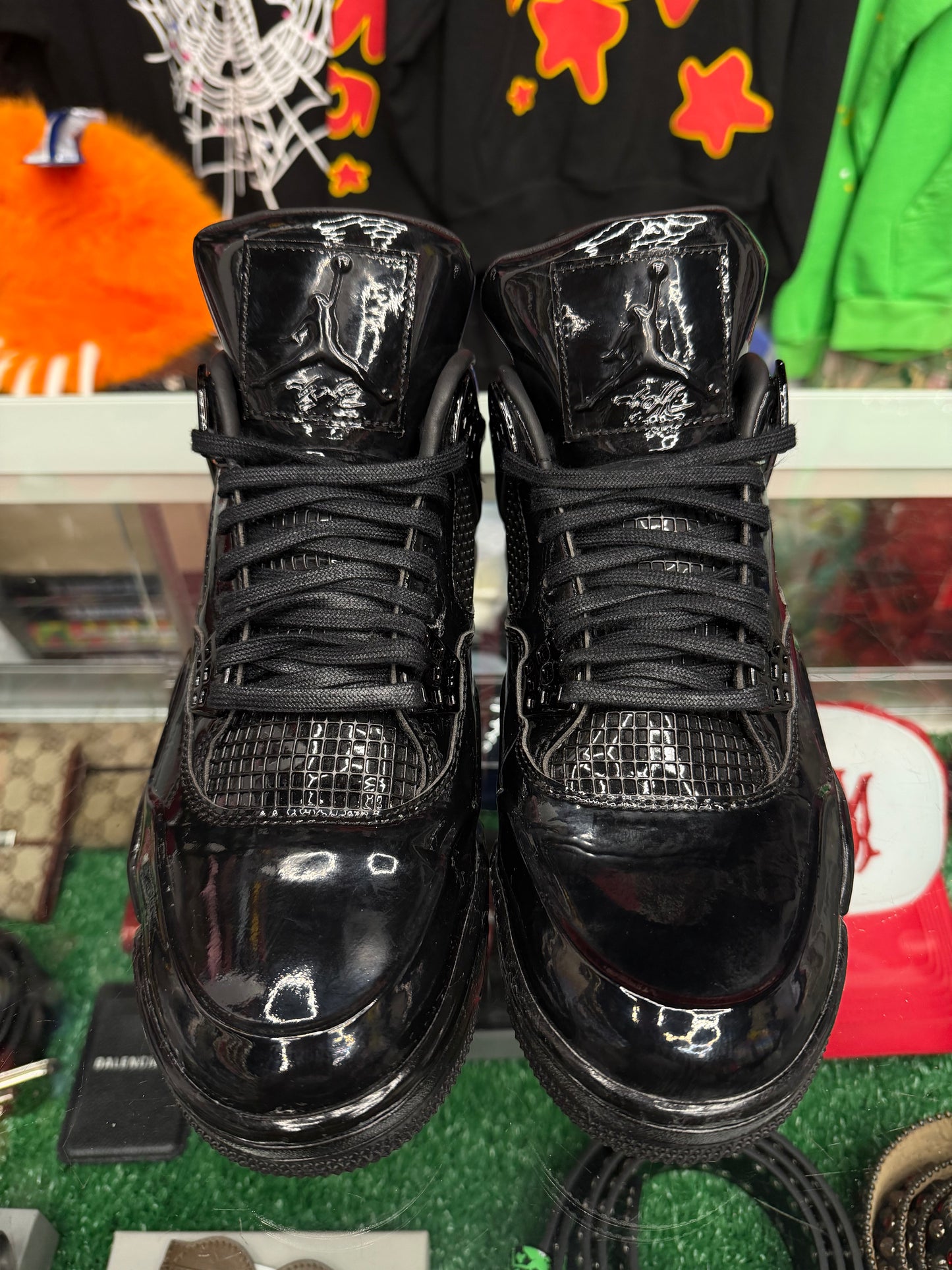 JORDAN 4 11LAB4 BLACK (PRE-OWNED W/ BOX)