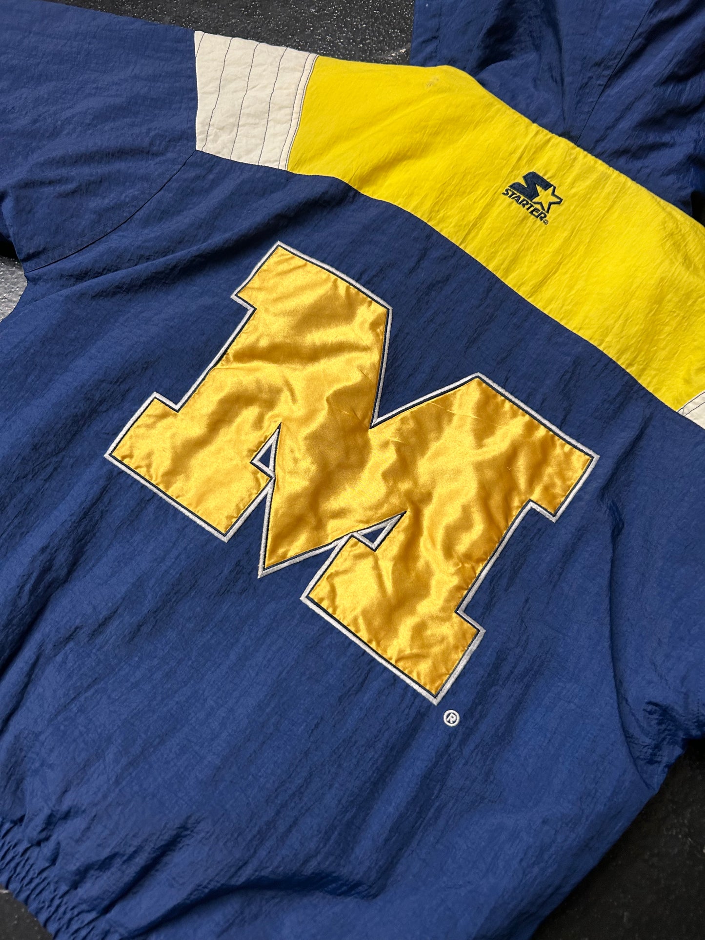 MICHIGAN WOLVERINES VINTAGE PUFFER JACKET (PRE-OWNED)