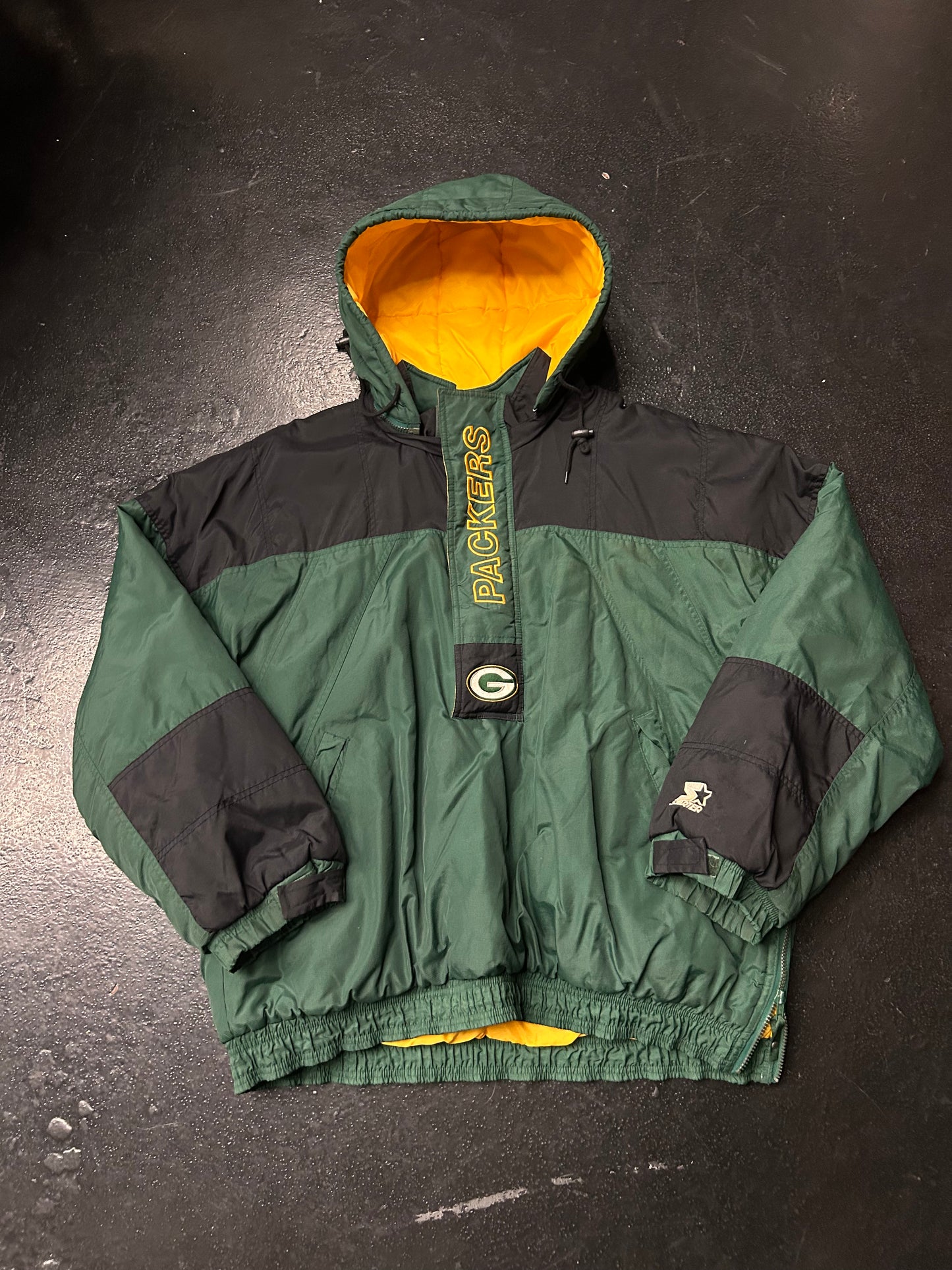 GREEN BAY PACKERS VINTAGE PUFFER JACKET (PRE-OWNED)