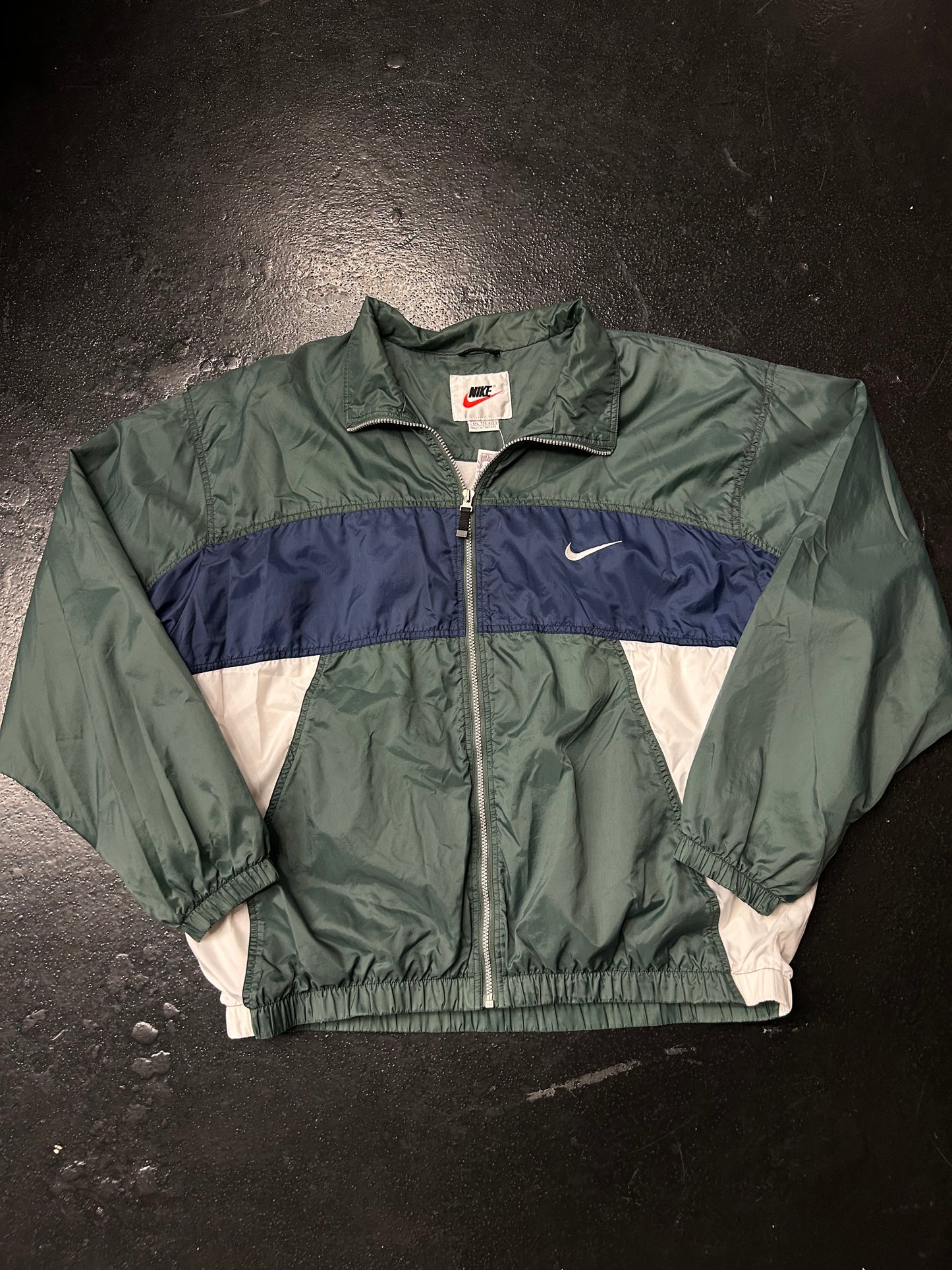 VINTAGE NIKE BLUE GREEN WINDBREAKER  JACKET (PRE-OWNED)