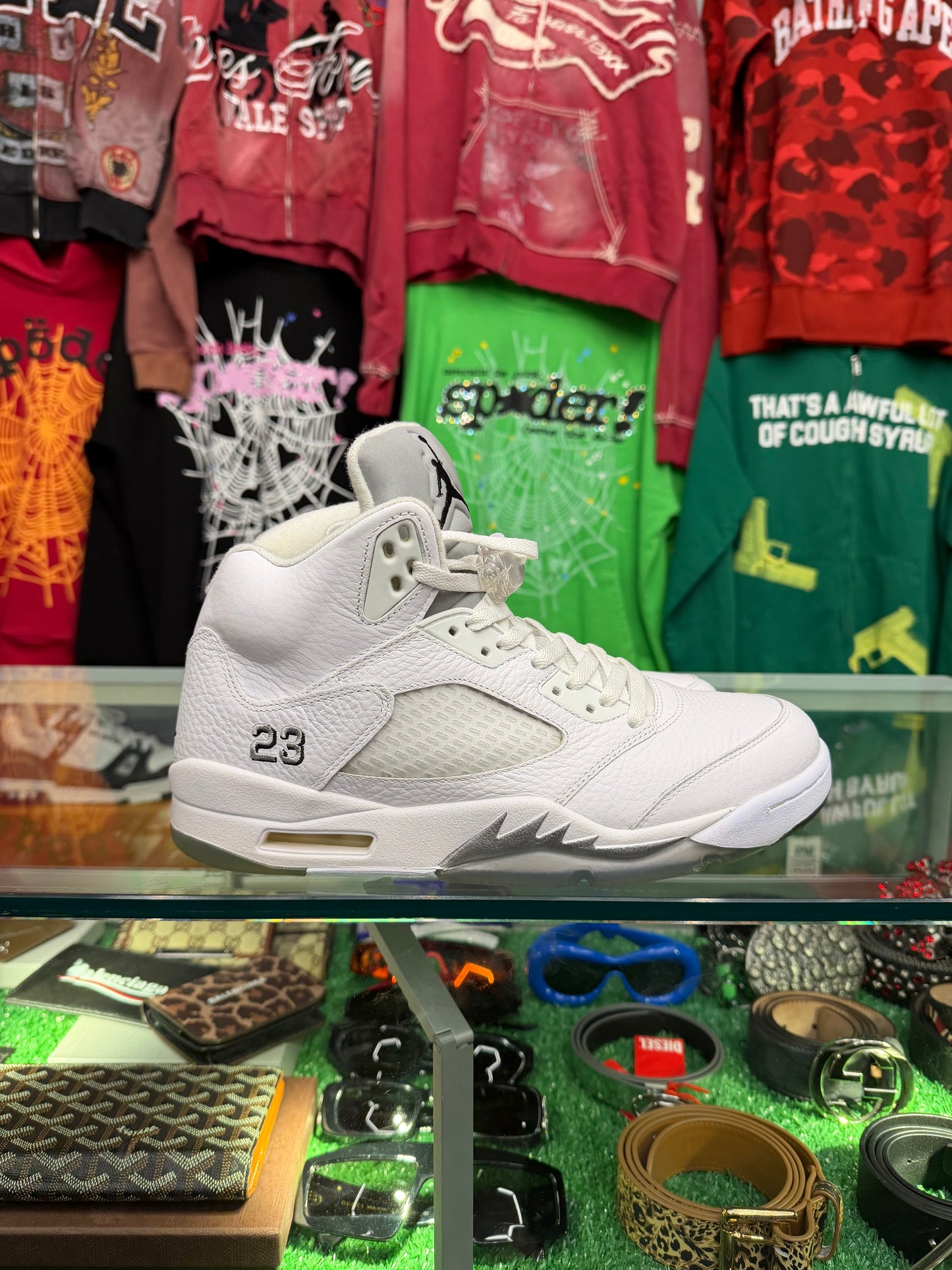 JORDAN 5 METALLIC WHITE (PRE-OWNED NO BOX)