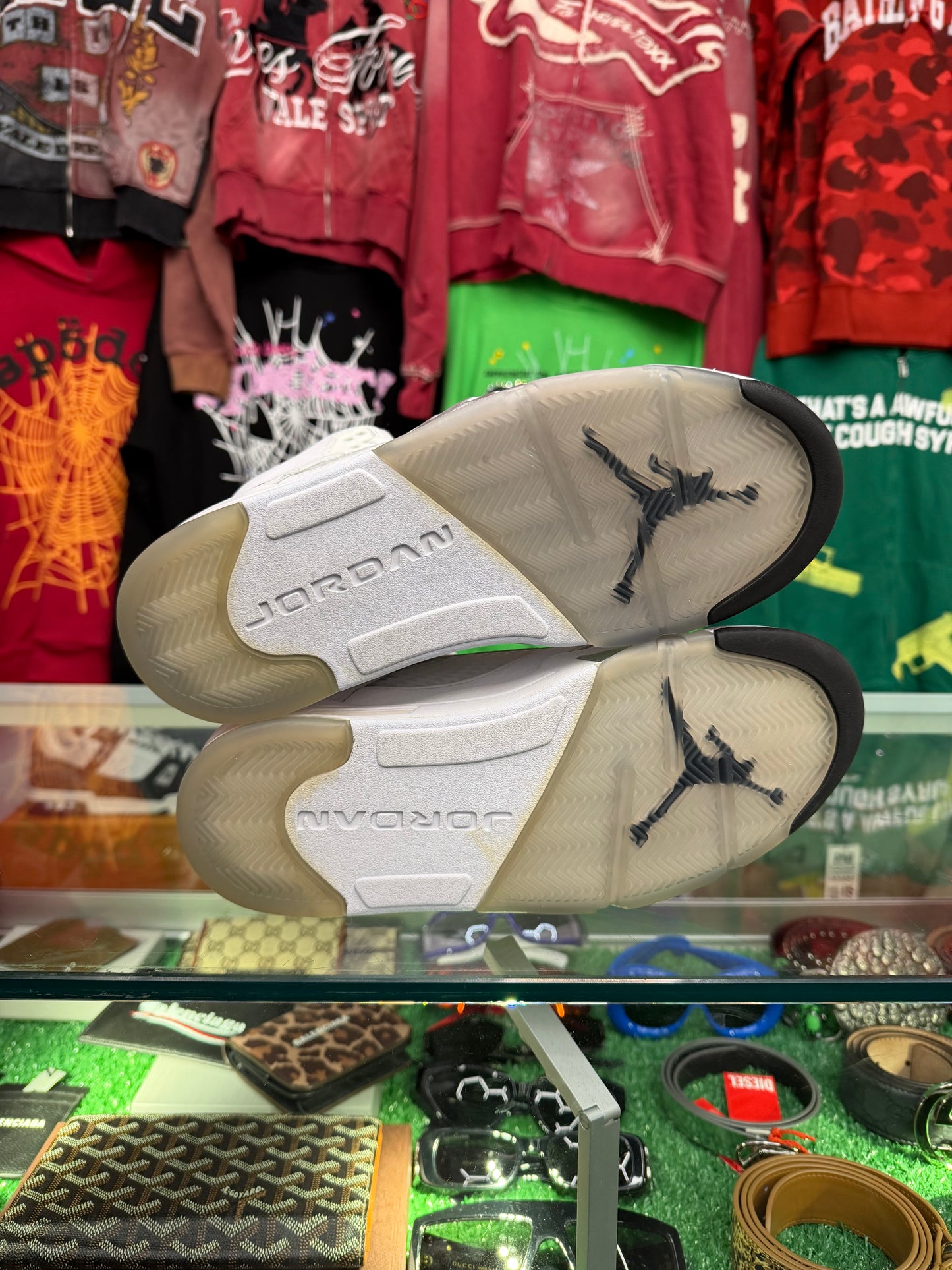 JORDAN 5 METALLIC WHITE (PRE-OWNED NO BOX)