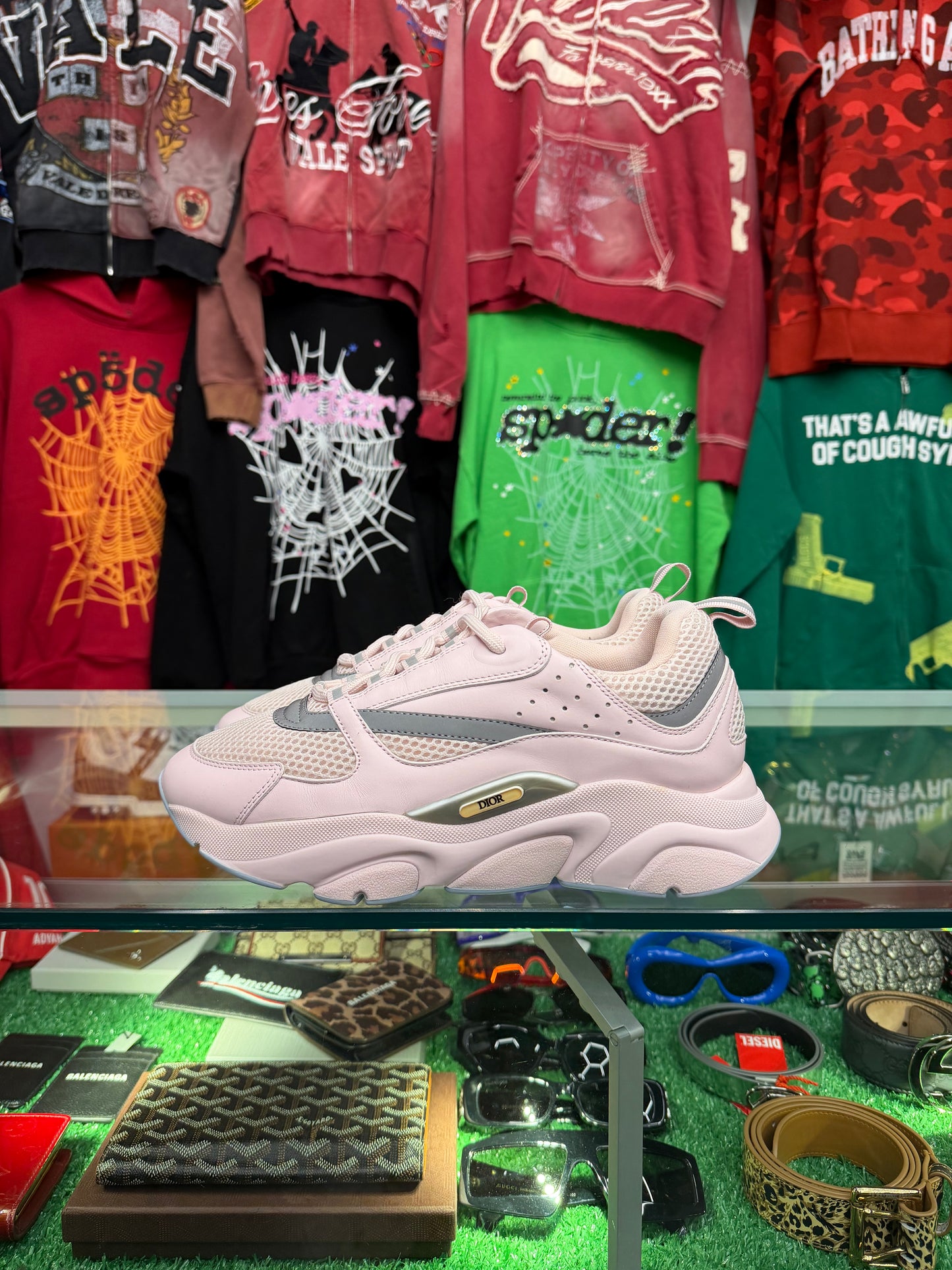 DIOR PINK B22 RUNNERS (PRE-OWNED W/ BOX)