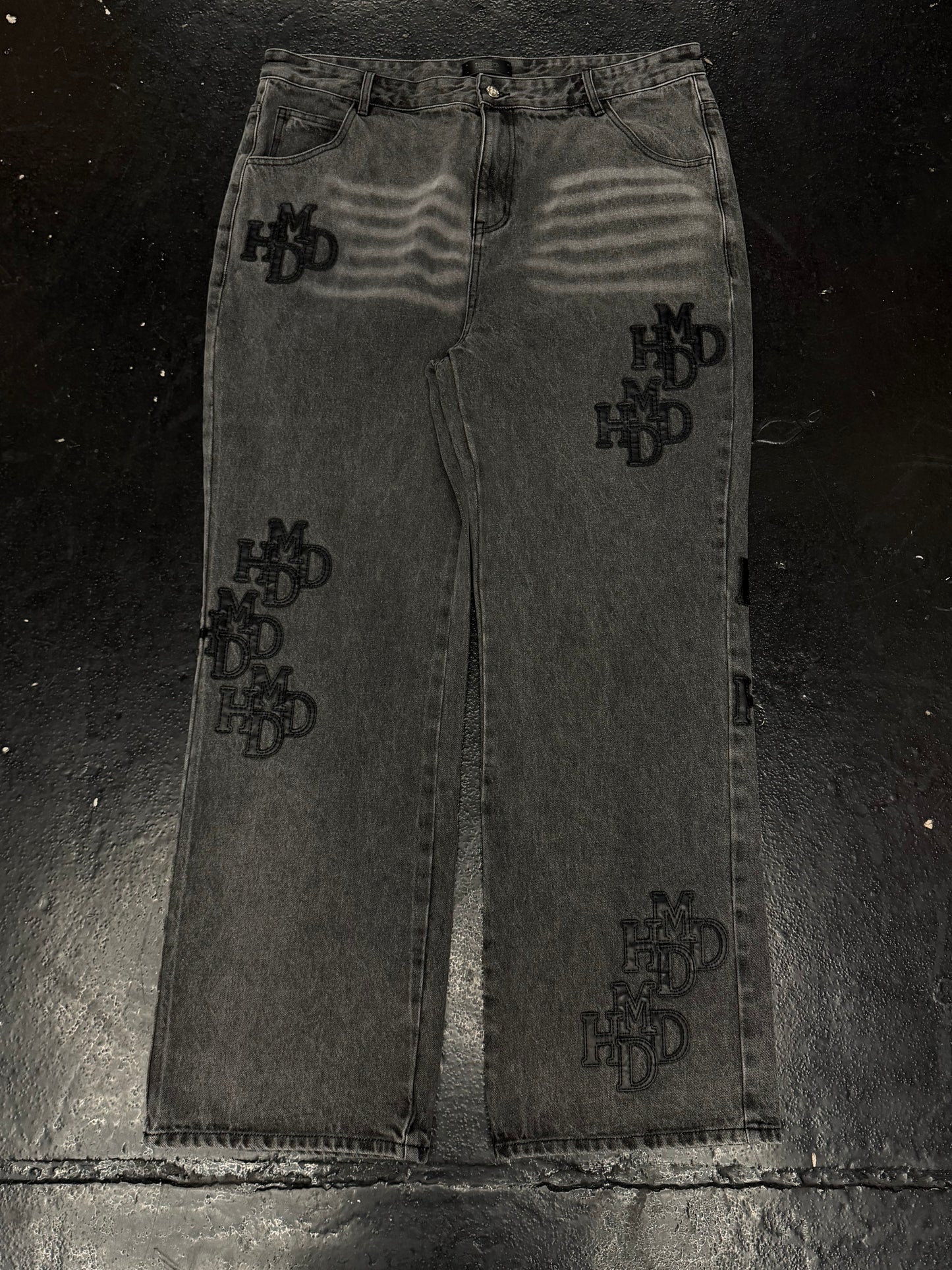 HAPPY MEMORIES DON’T DIE HMDD PATCH JEANS (PRE-OWNED)