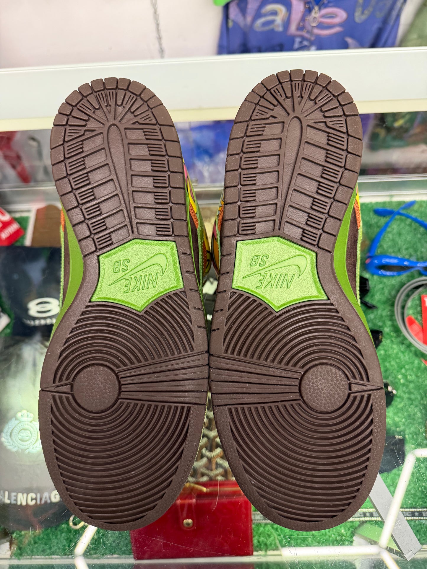 DUNK LOW SB DE LA SOUL LOW (PRE-OWNED W/ BOX)