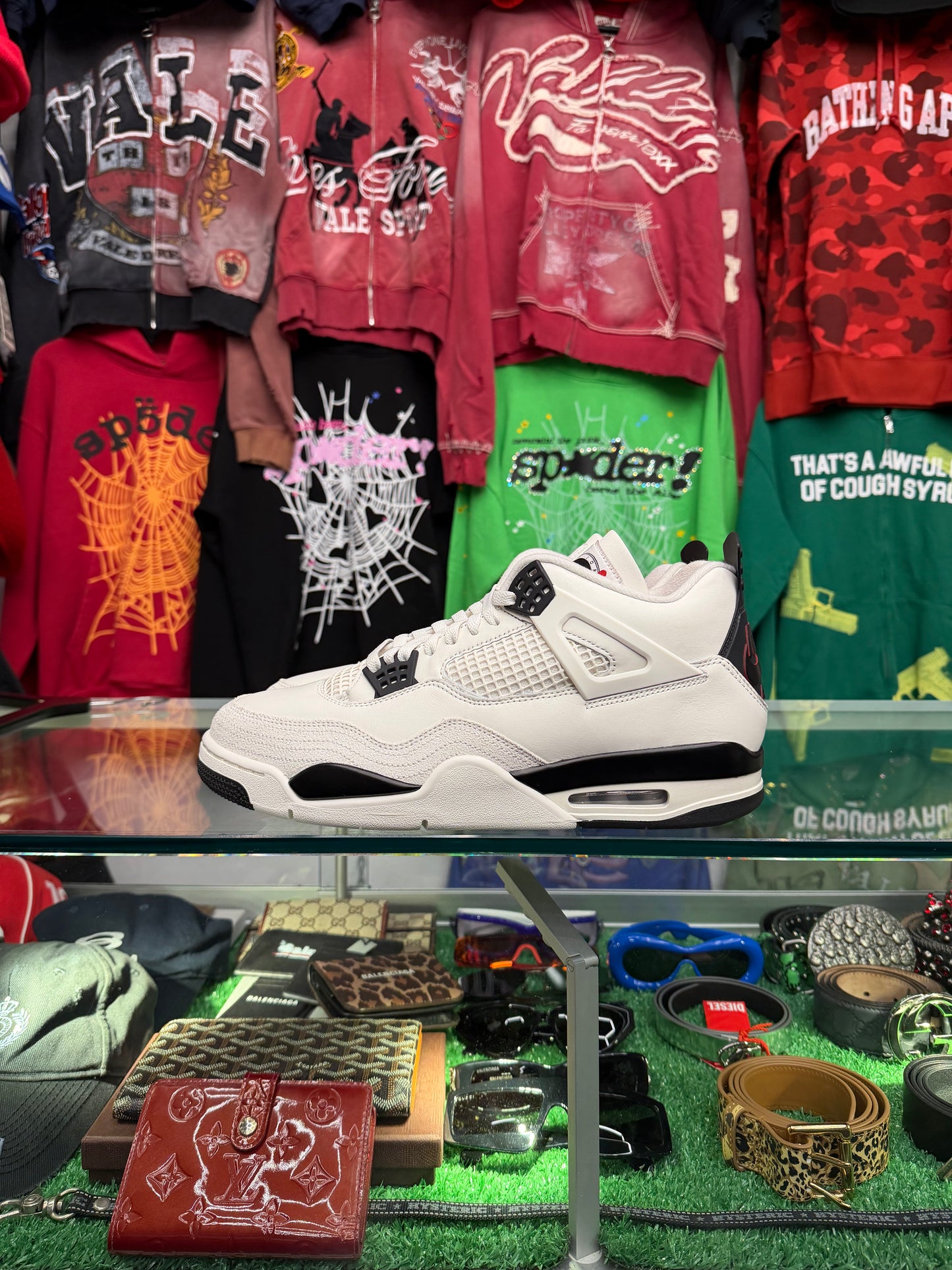 JORDAN 4 FLIGHT CLUB (PRE-OWNED W/ BOX)