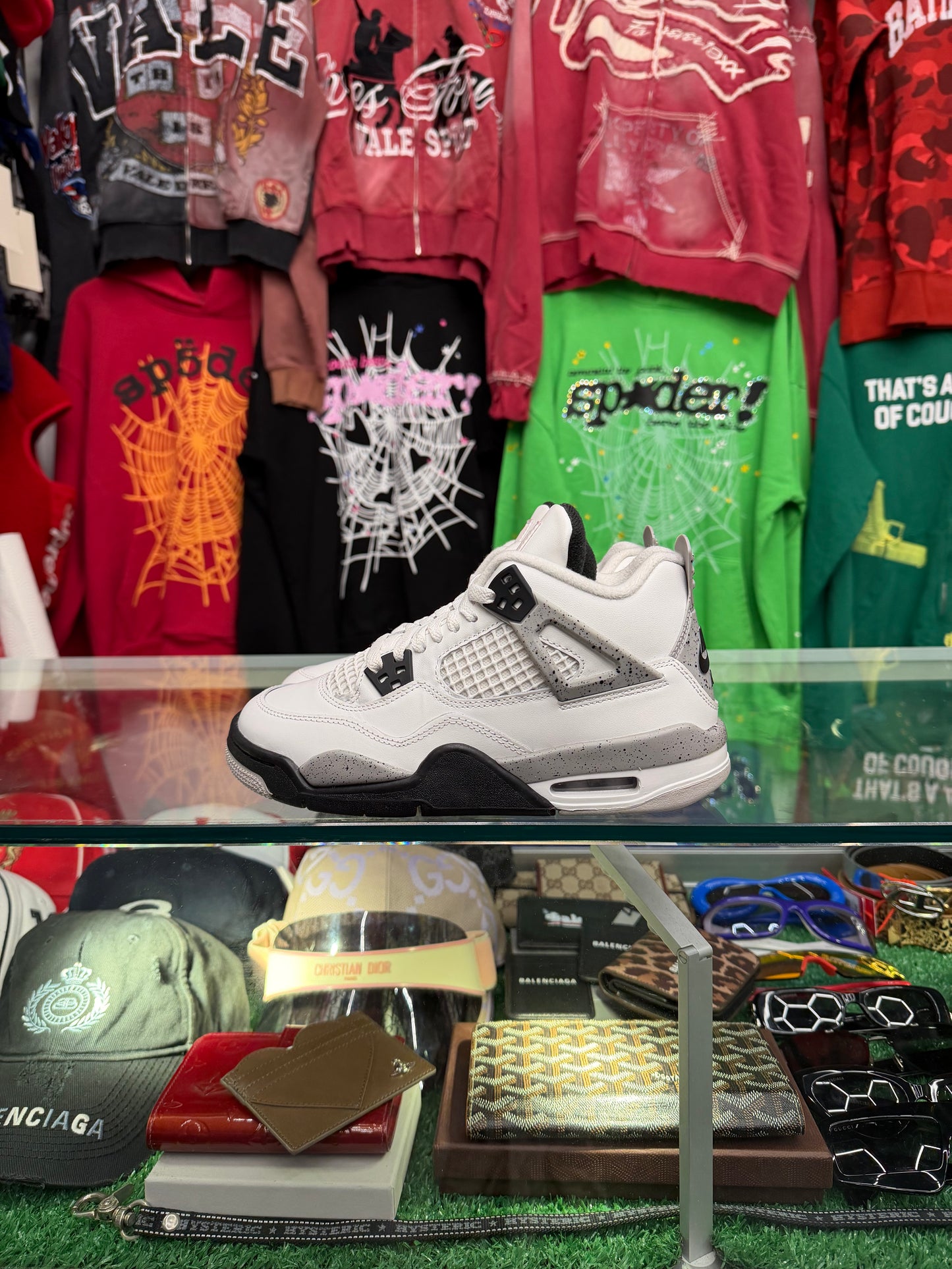 JORDAN 4 WHITE CEMENT GS (PRE-OWNED W/ BOX)