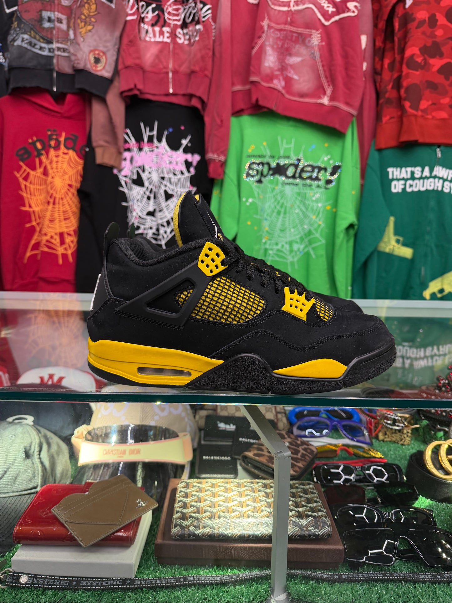 JORDAN 4 YELLOW THUNDER (PRE-OWNED W/ BOX)