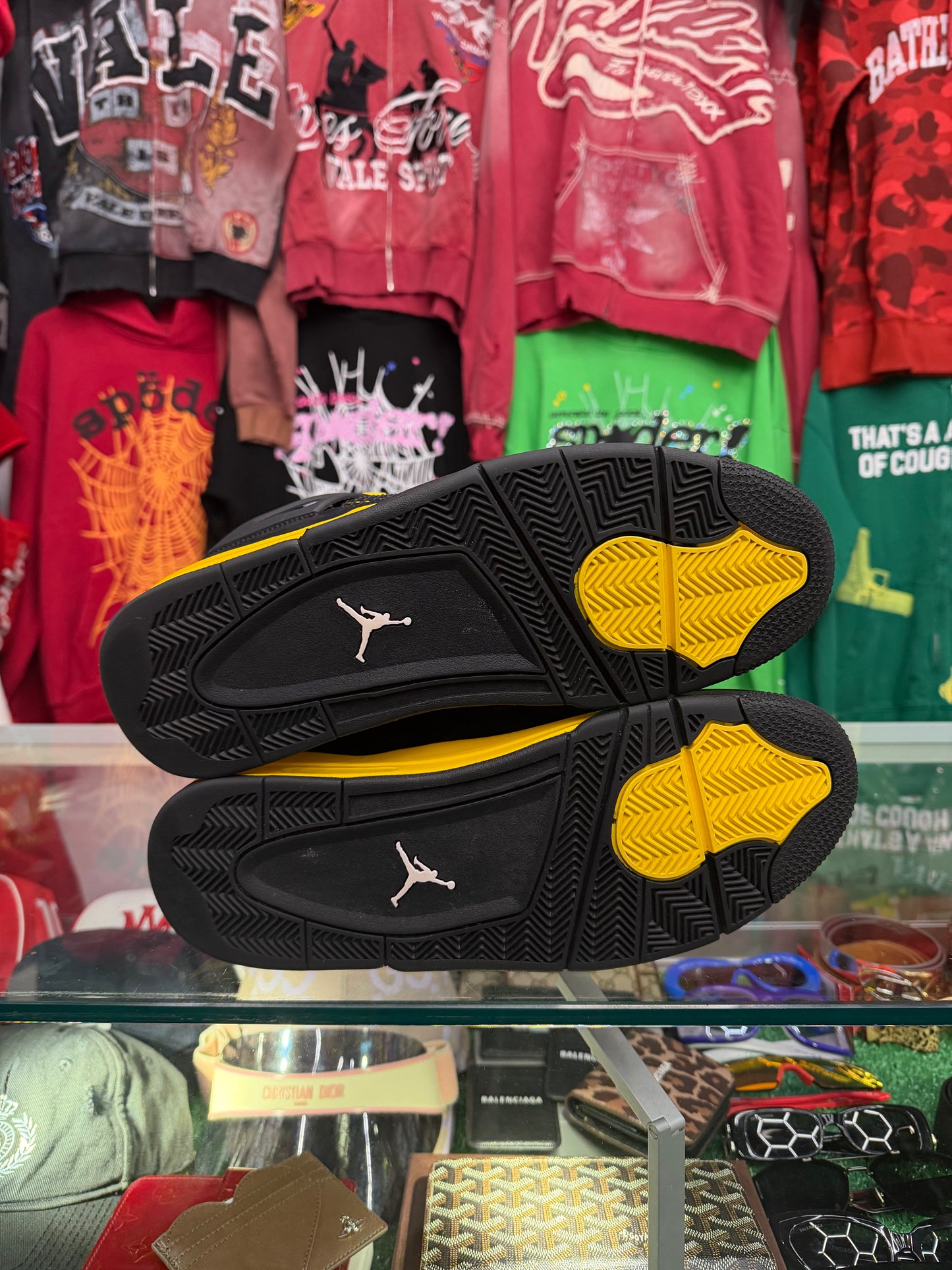 JORDAN 4 YELLOW THUNDER (PRE-OWNED W/ BOX)