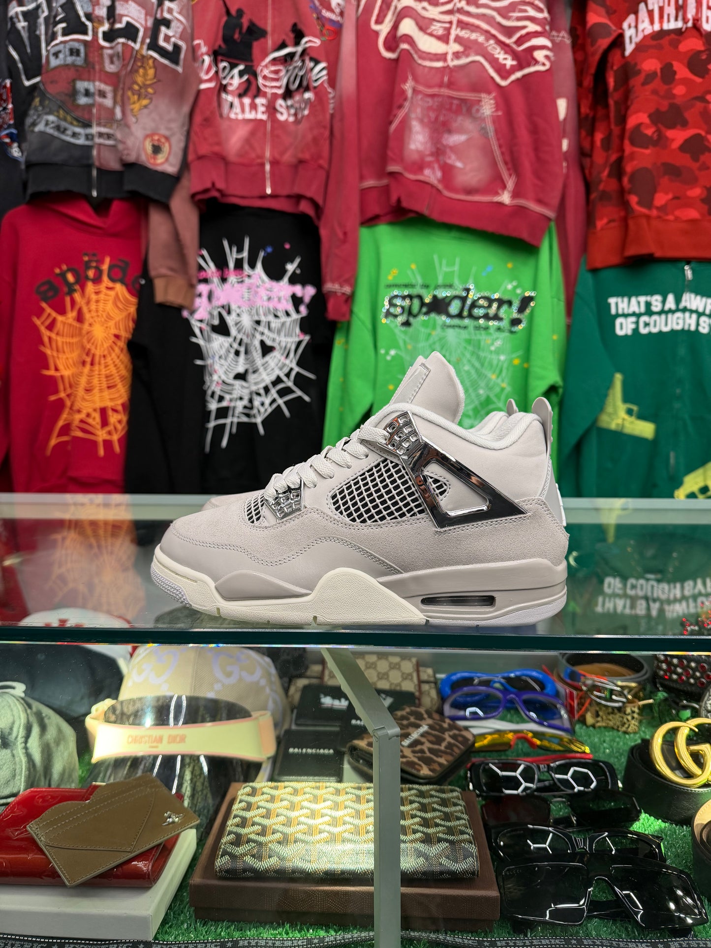 JORDAN 4 FROZEN MOMENTS (PRE-OWNED W/ BOX)