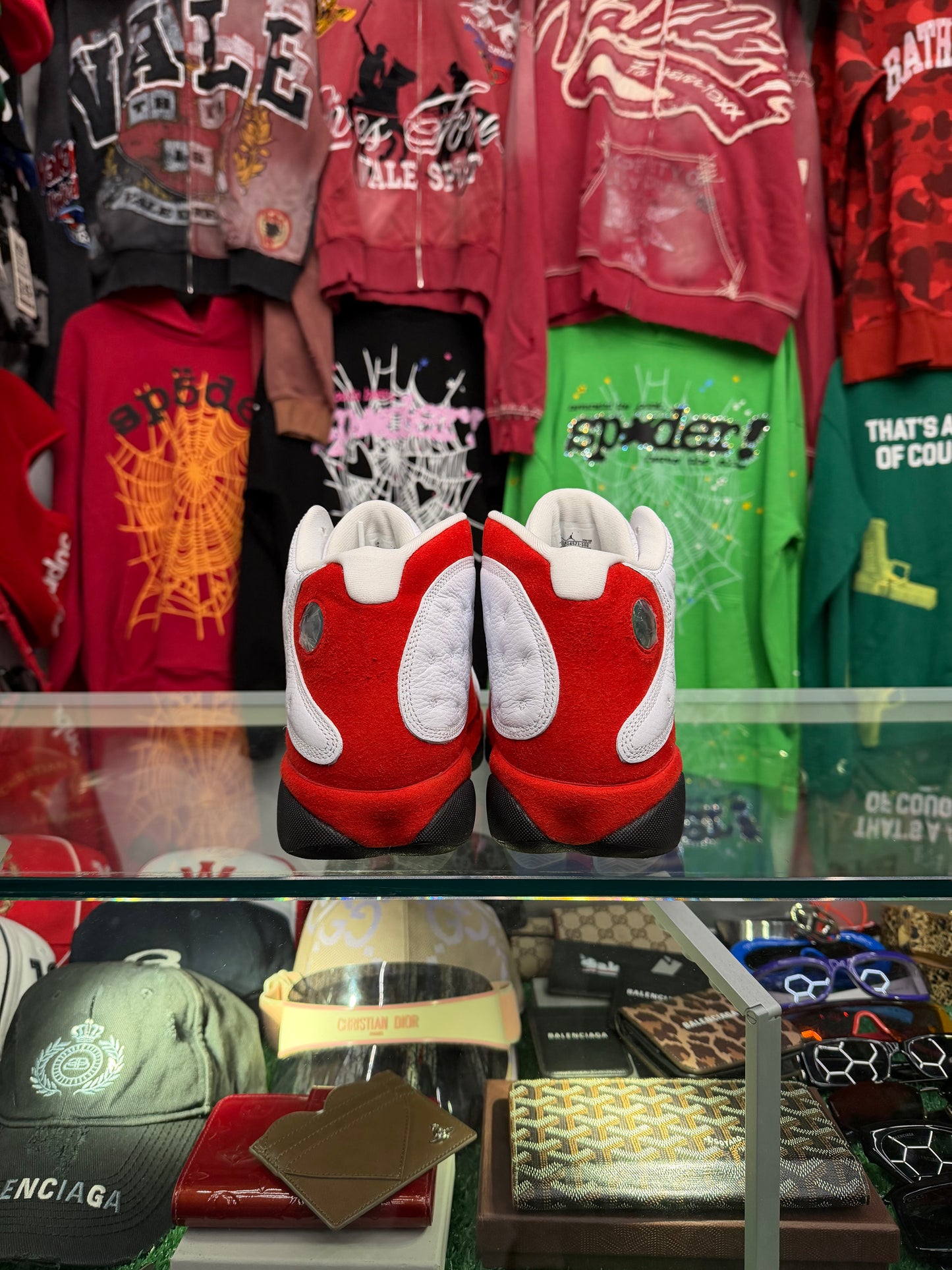 JORDAN 13 CHICAGO (PRE-OWNED W/ BOX )