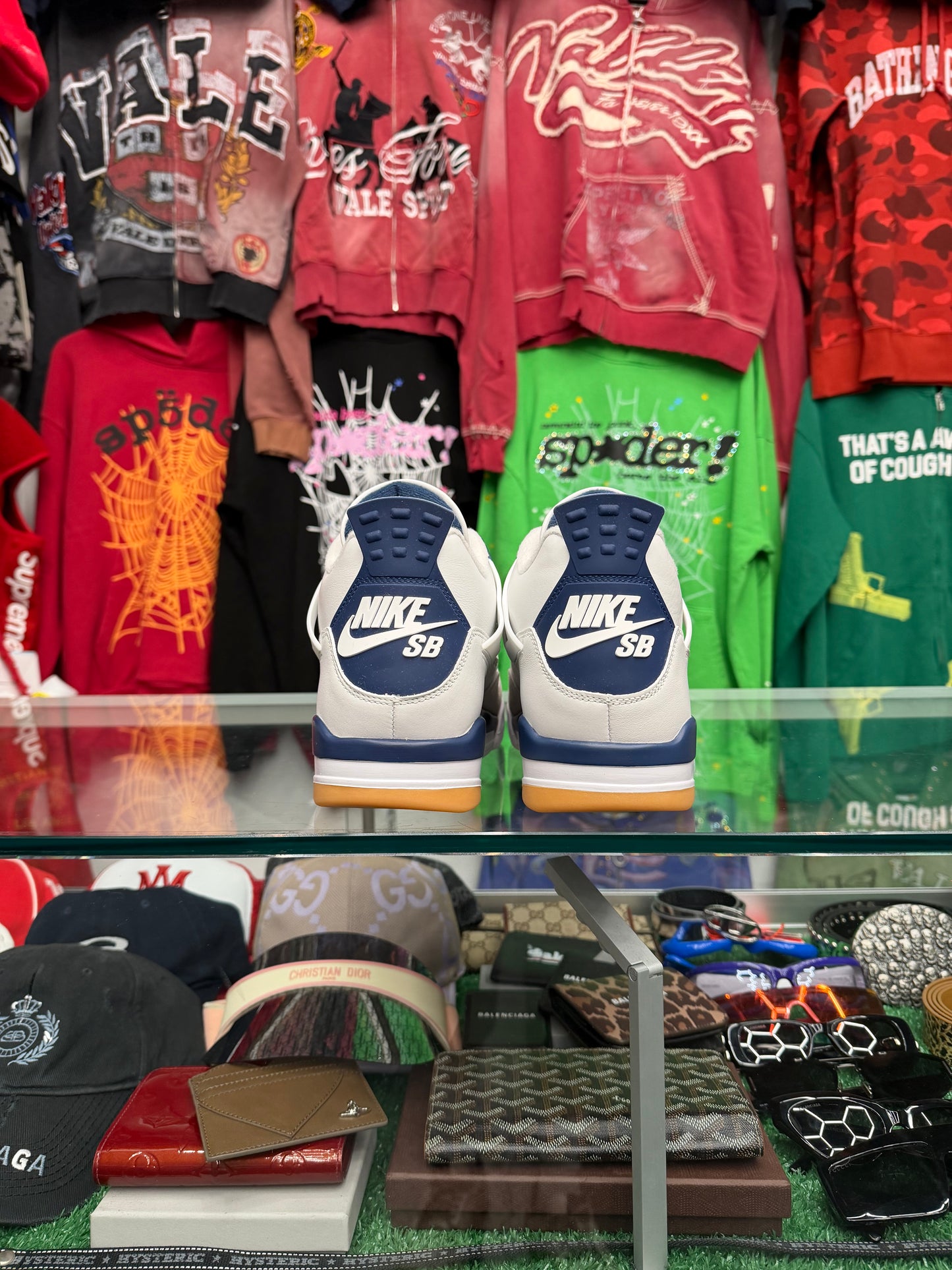 JORDAN 4 SB NAVY (PRE-OWNED W/ BOX)