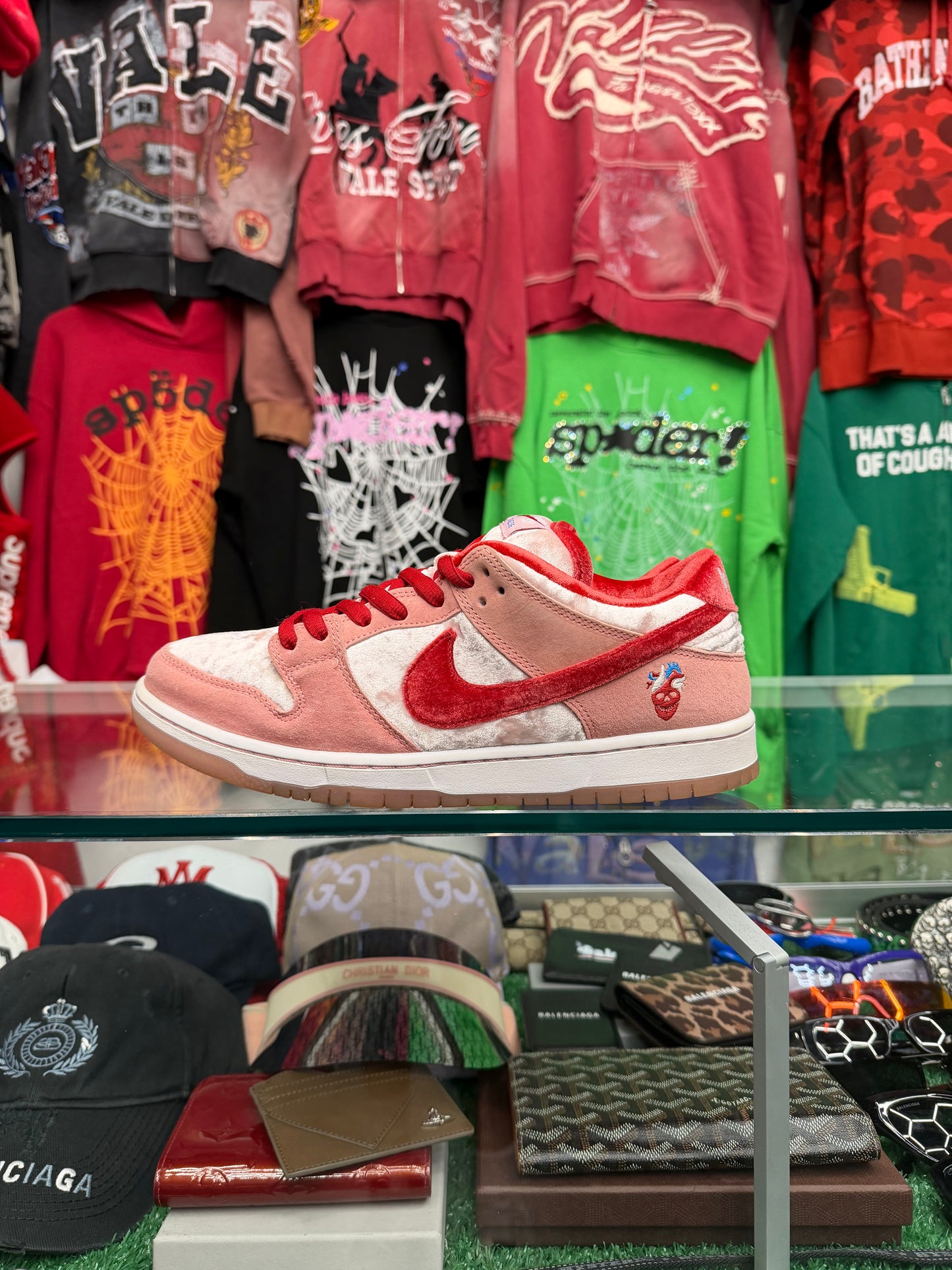 NIKE SB STRANGE LOVE (PRE-OWNED W/ BOX)